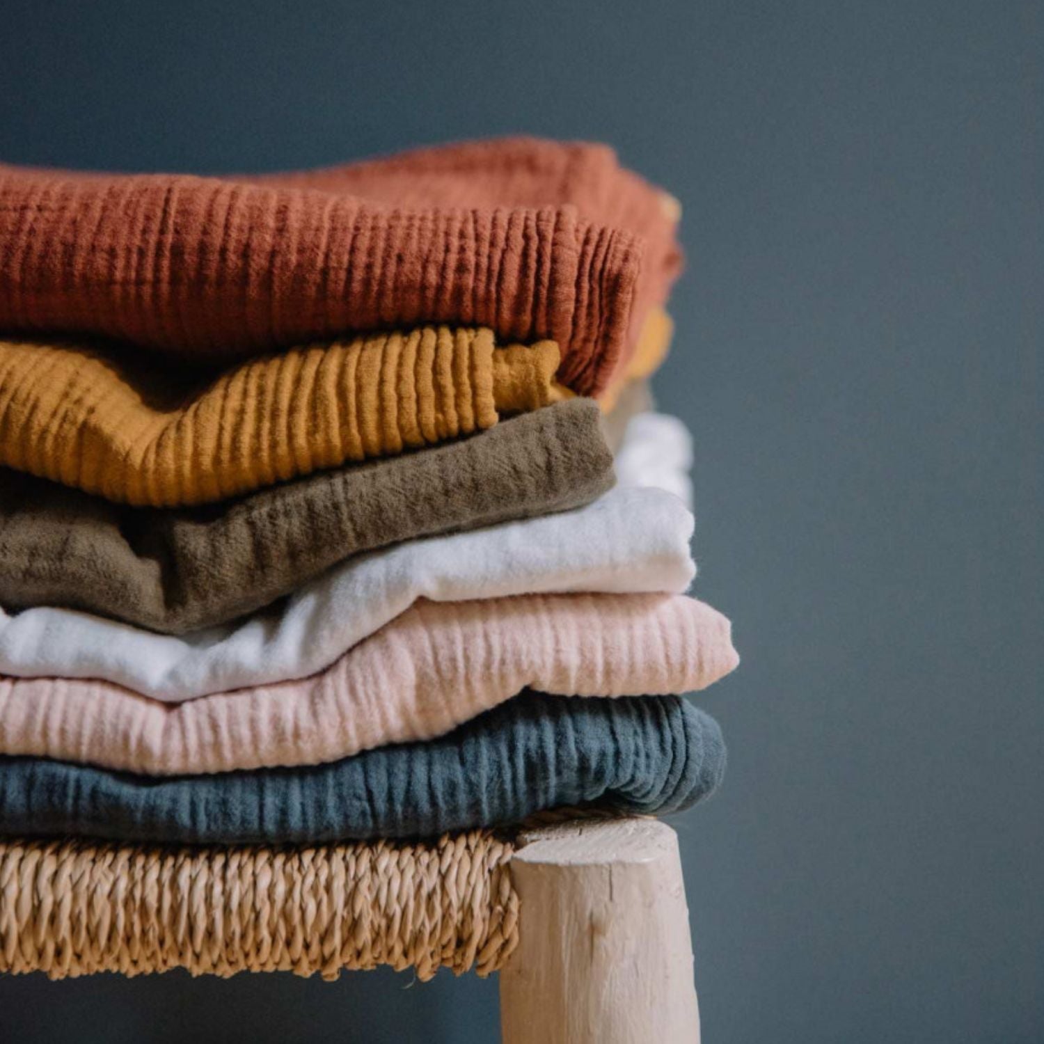 les-pensionnaires-nappe-cigoire