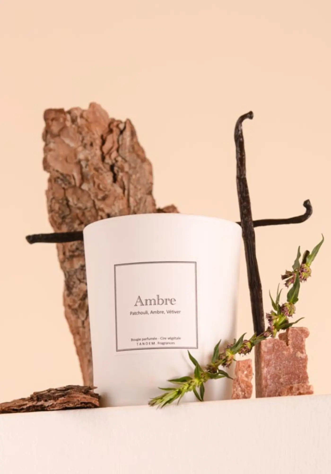 La bougie 180g ambre de chez Tandem Fragrances