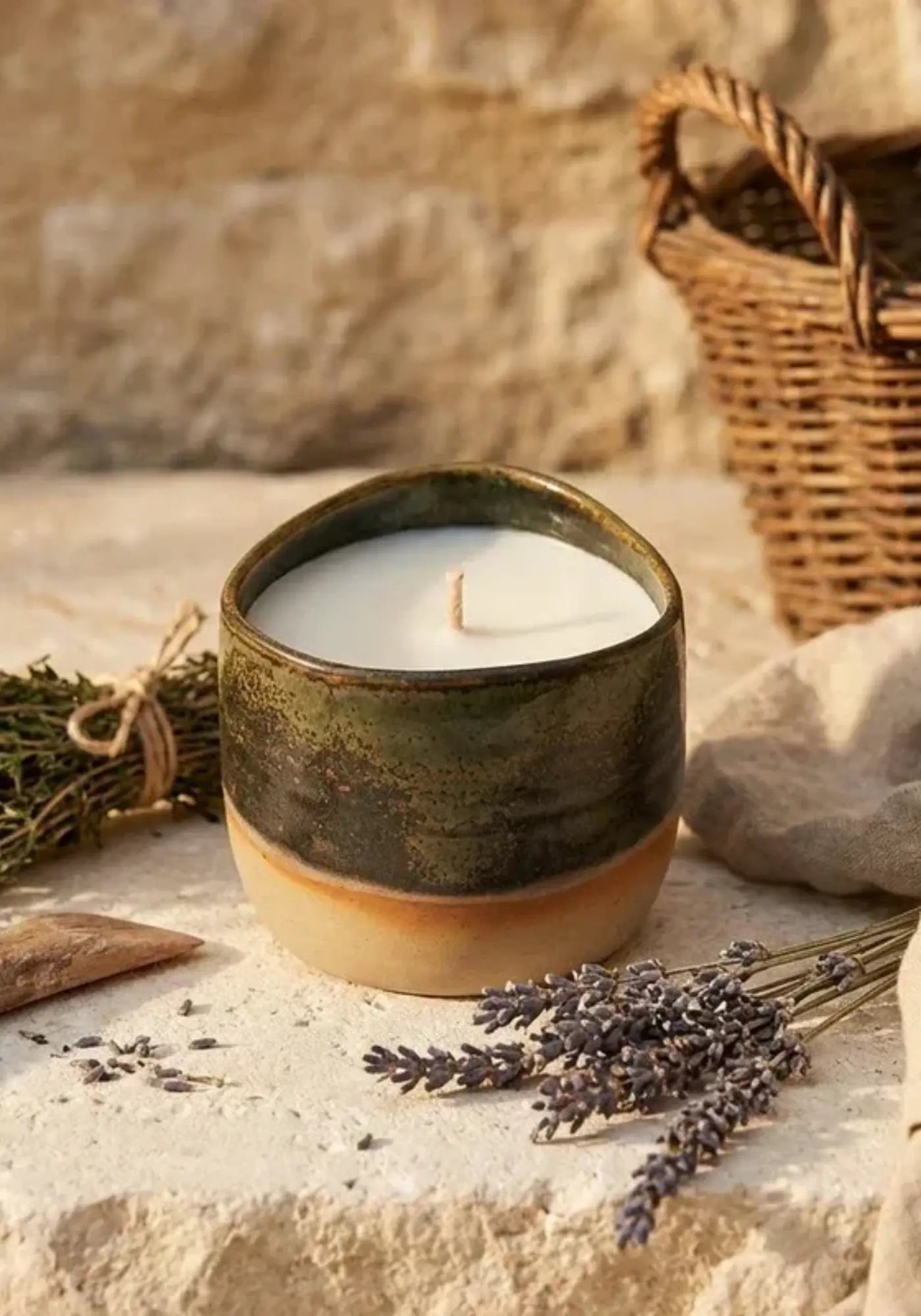 La bougie écorse du ventoux 180g de chez Maison Tassan