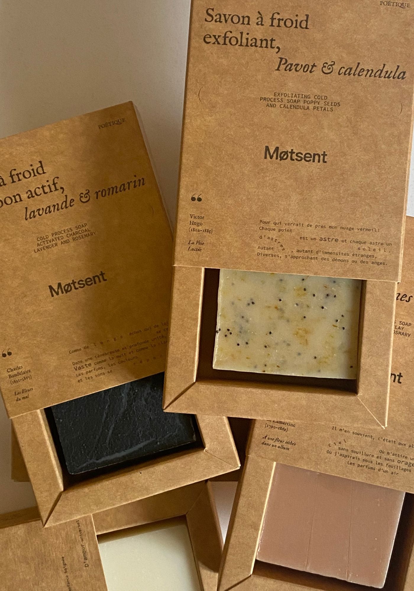 Savons solides Motsent dans leur packaging en carton recyclé