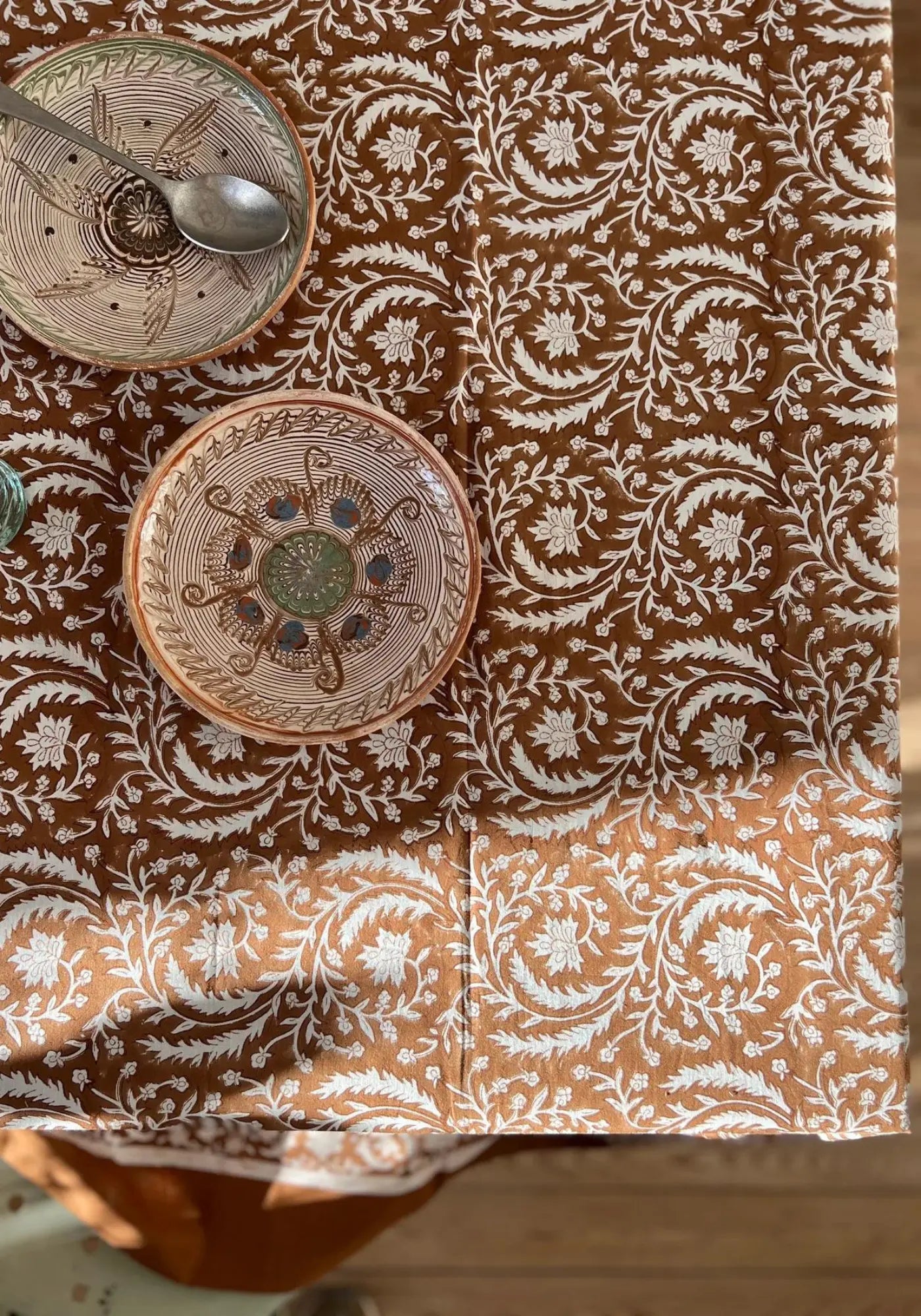 La nappe caramel de chez Les Petits Bohèmes