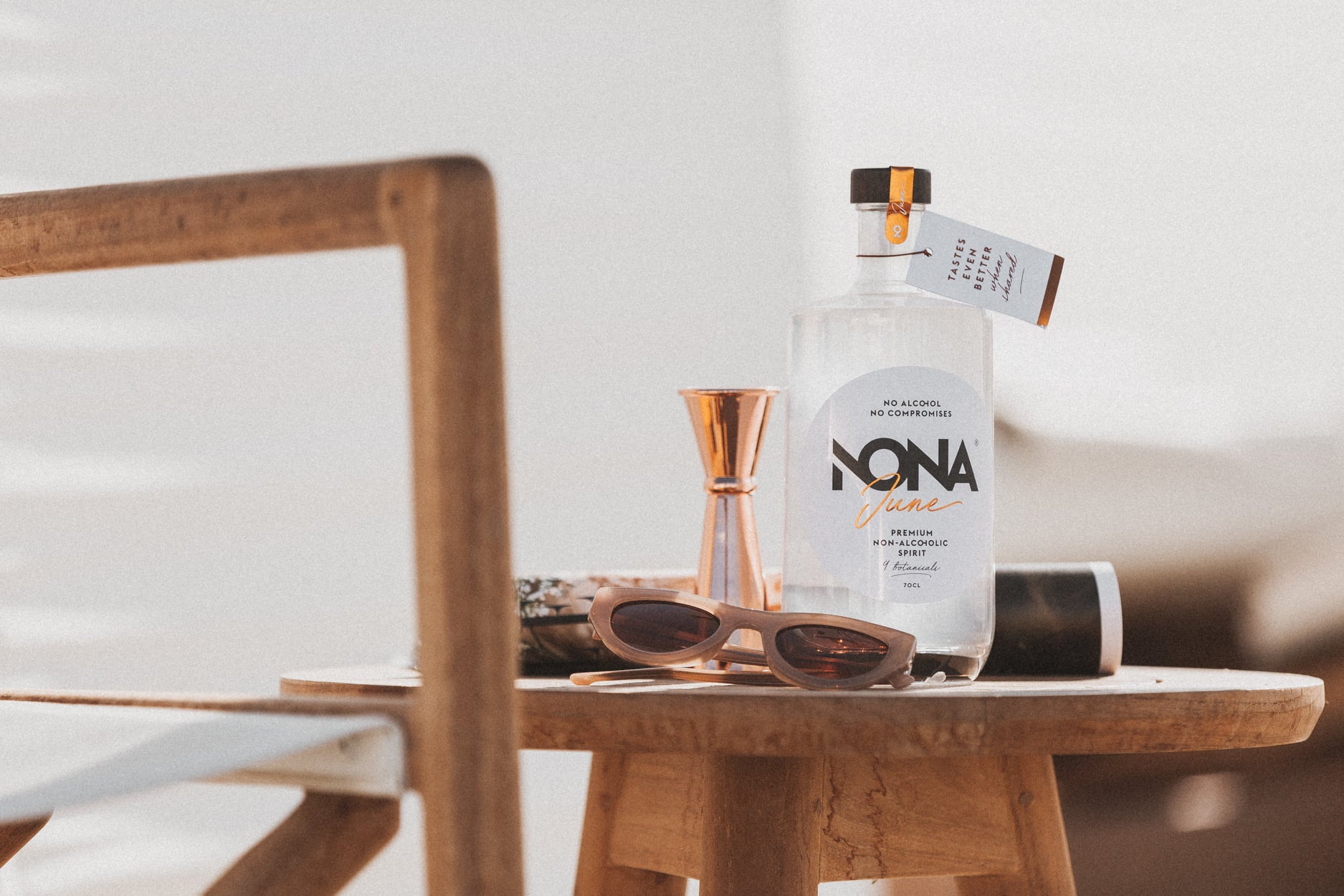 nona-drinks-gin-sans-alcool-cigoire