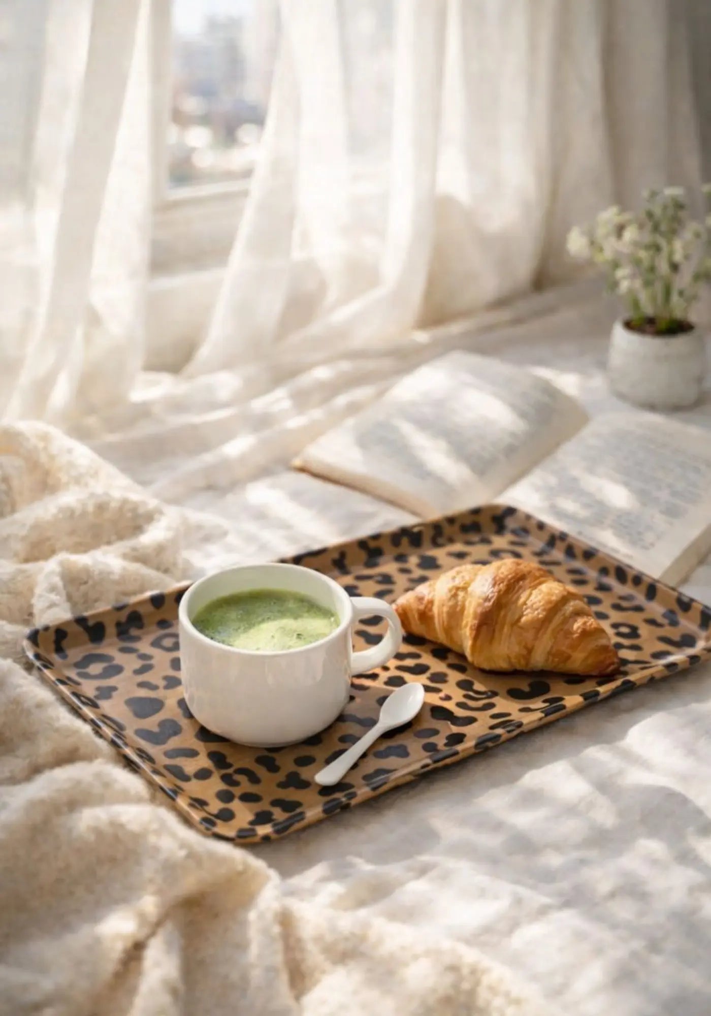 Le plateau léopard moka rectangle de chez Coco&Co