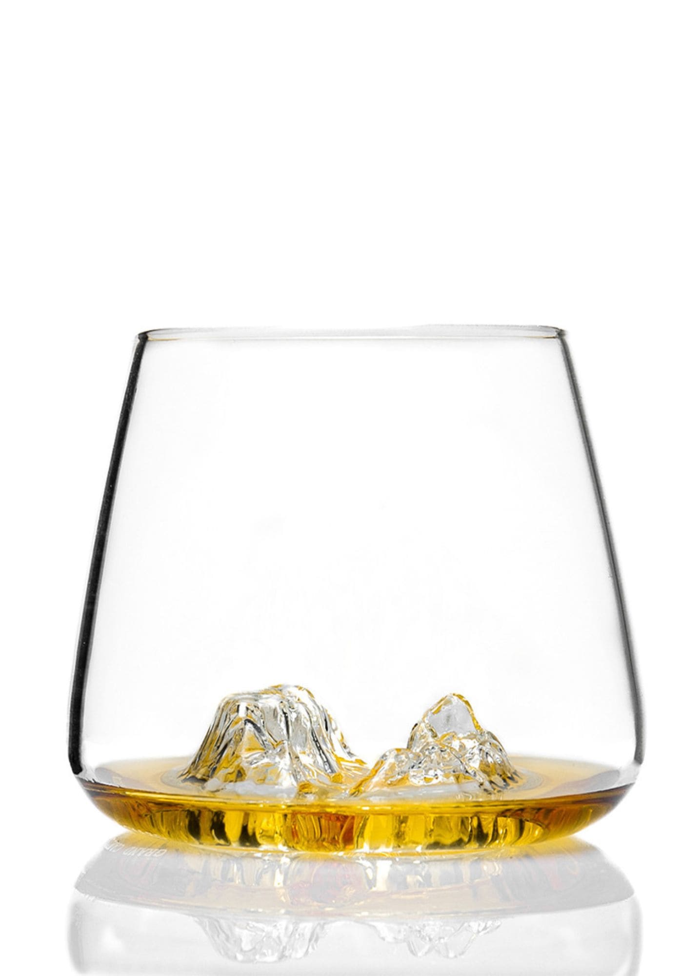 Verre topographic Grand Canyon de chez Alaskan Maker avec whisky