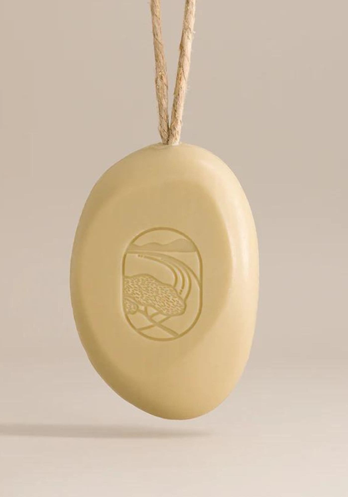 aqui-daia-savon-galet-beige