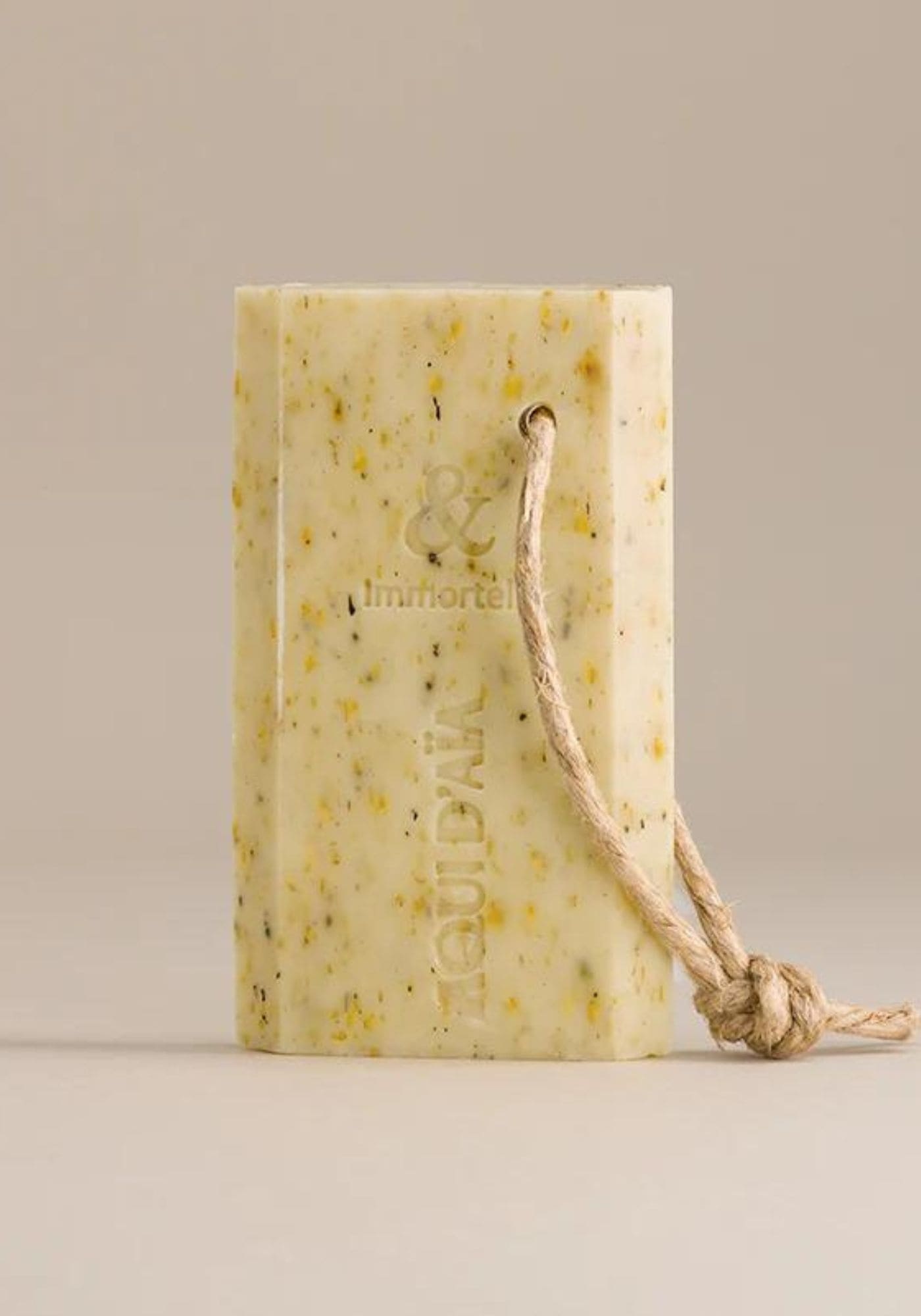       aqui-daia-savon-rectangle-immortelle