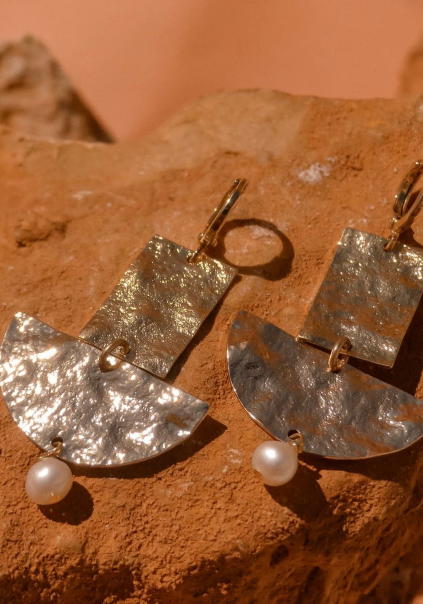 boucles-d-oreilles-cesira-maison-soleil-or