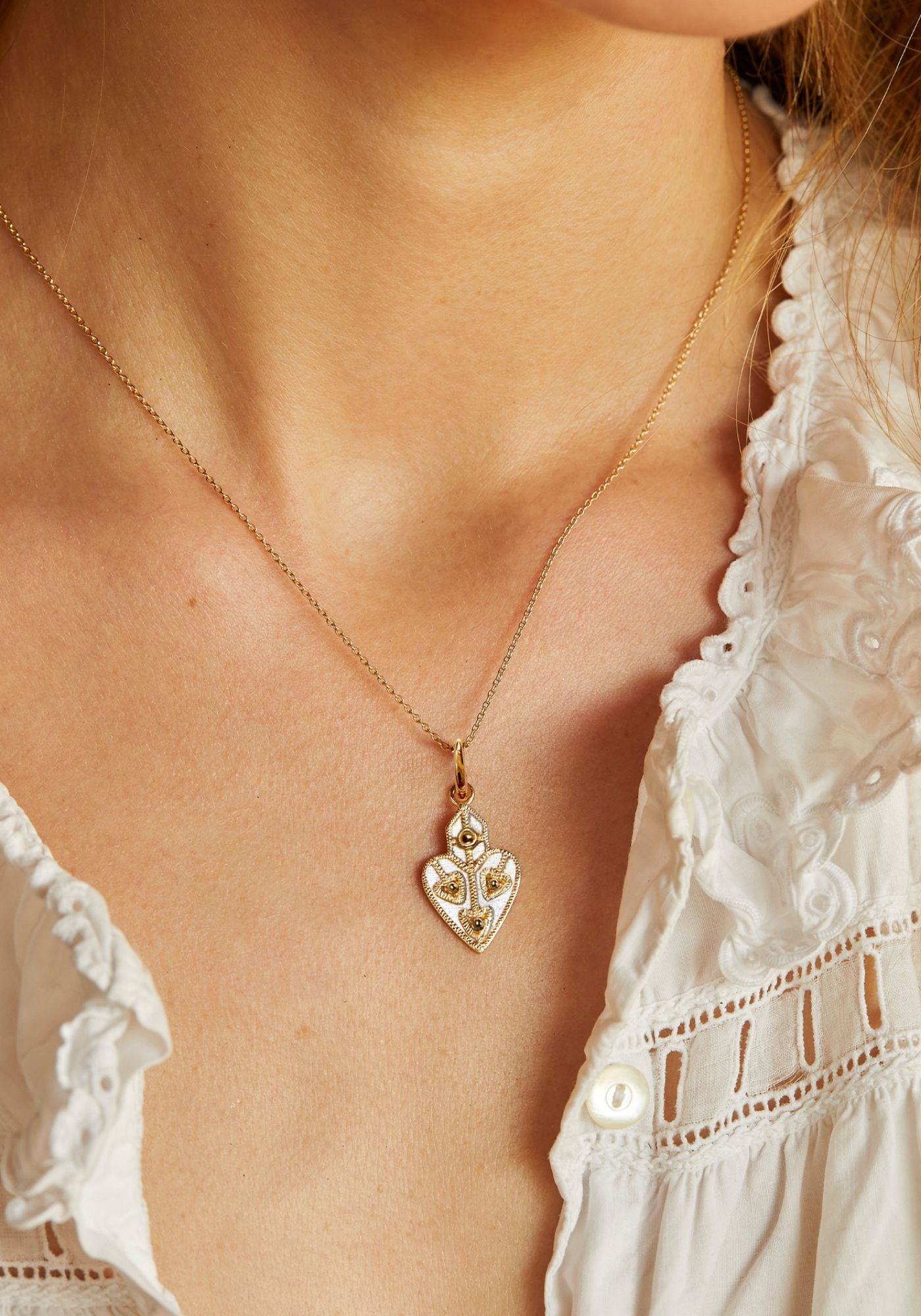 collier-anahata-femme-bijoux-dorothee-sausset