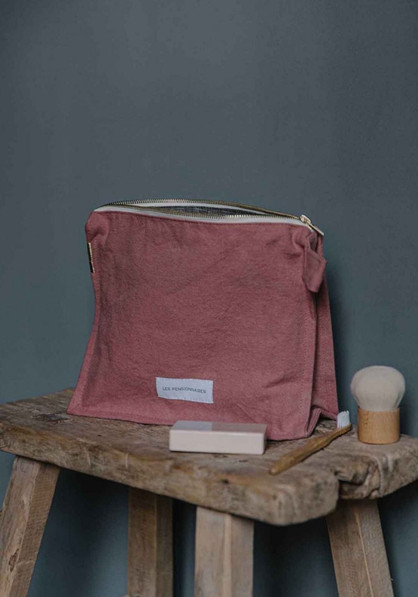 trousse-de-toilette-bois-de-rose-les-pensionnaires