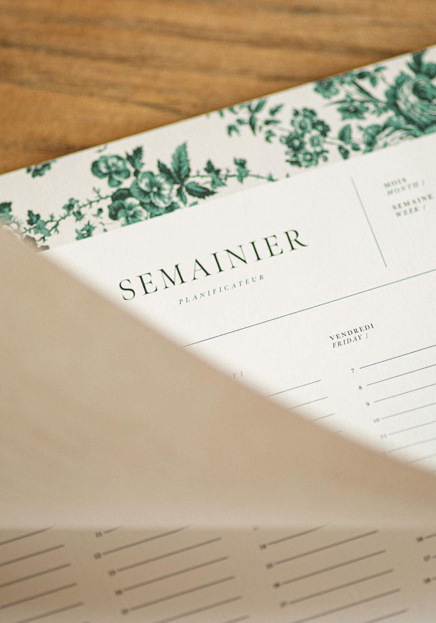 zoom-page-semainier-fleur-verte-innocence
