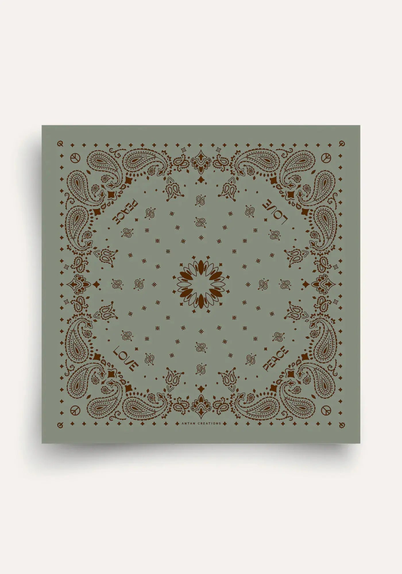 Le bandana laine 100 shadow ganache de chez Antan Créations