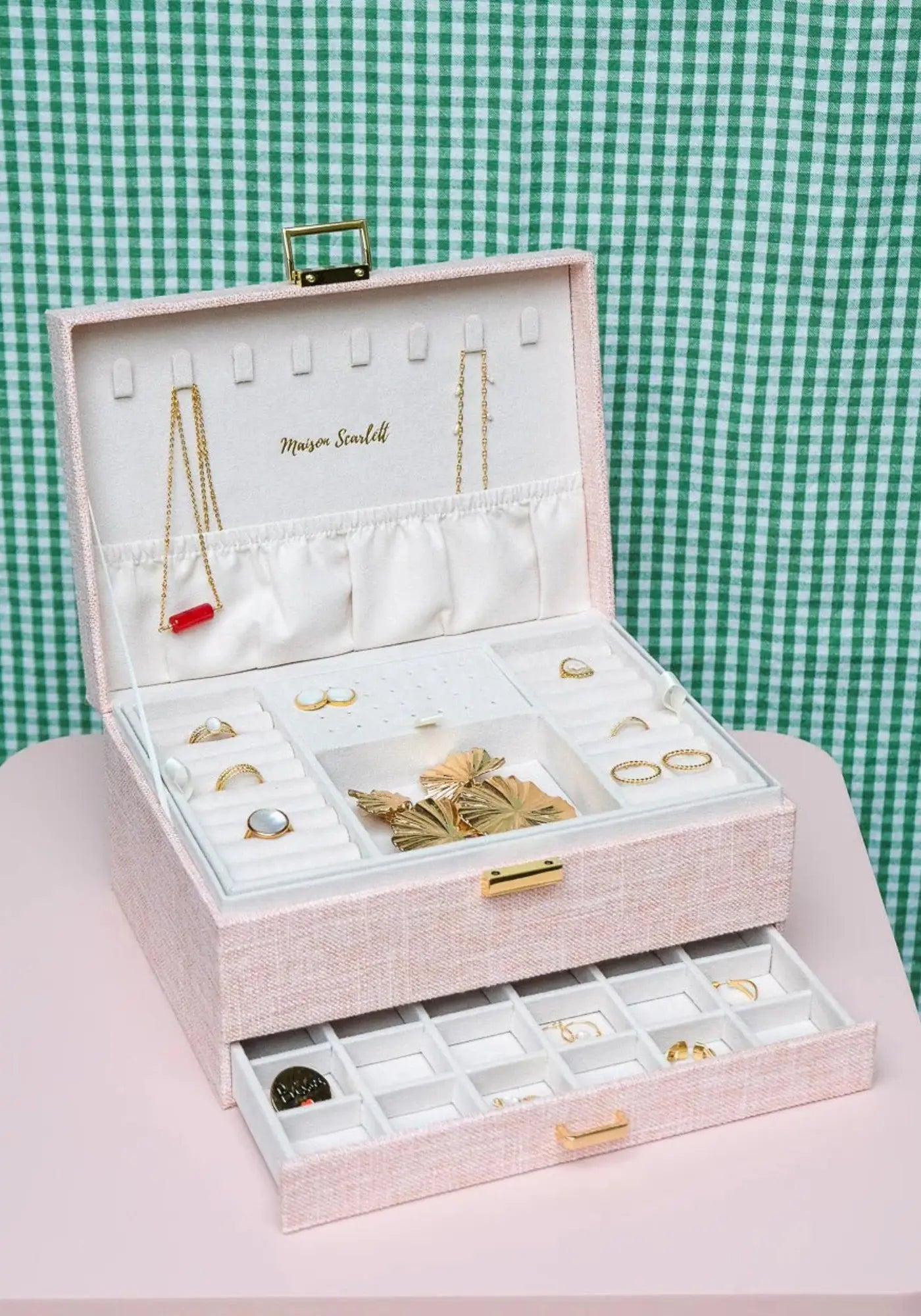 La boite à bijoux Denise lin rose de chez Maison Scarlett