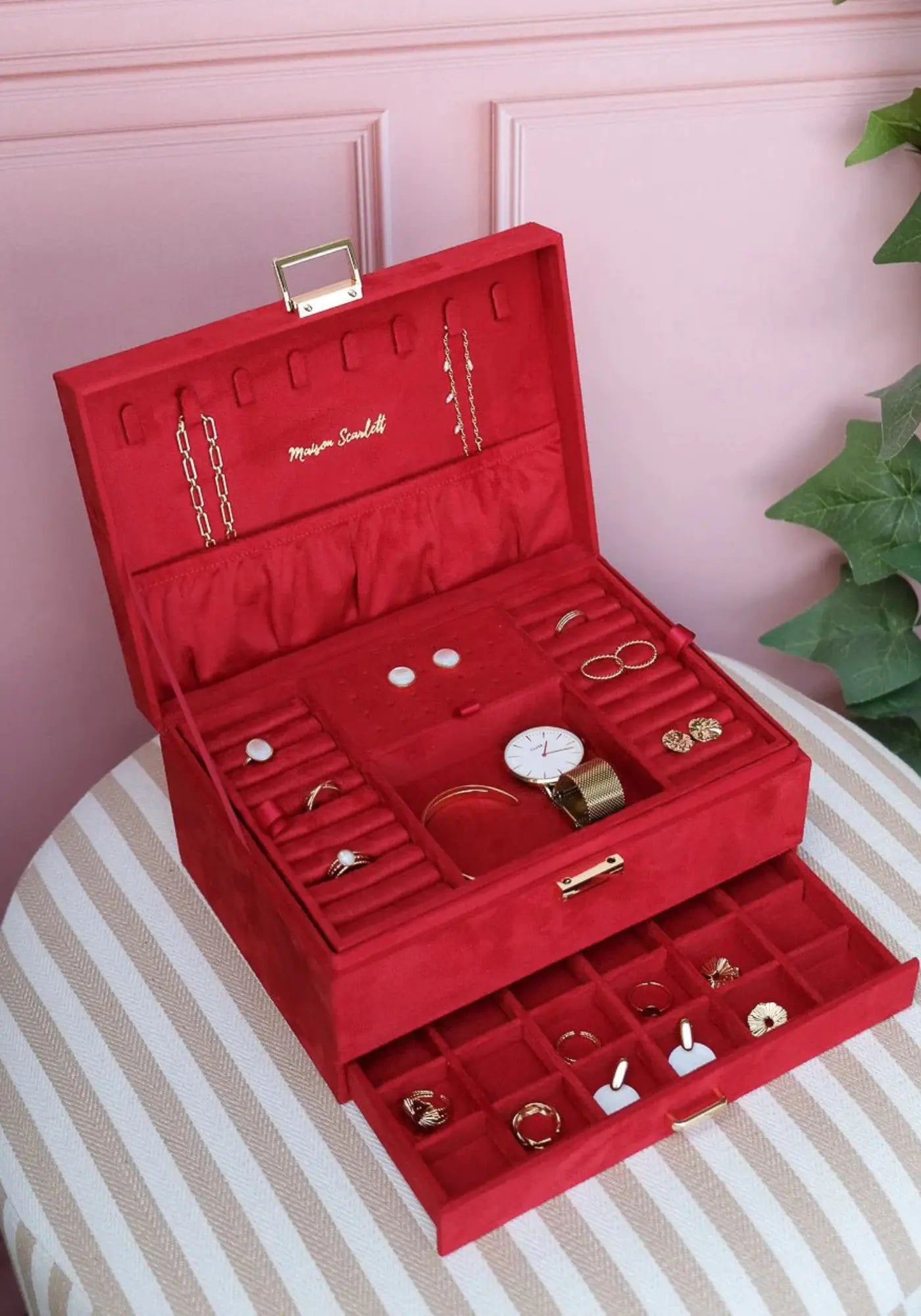 La boite à bijoux Denise velours rouge de chez Maison Scarlett