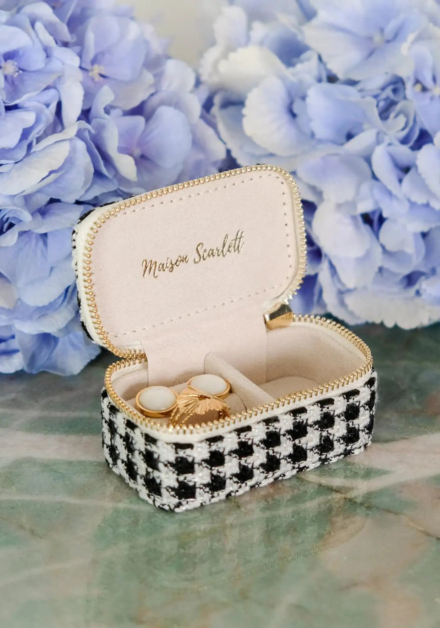 La boite à bijoux Marie pied de poule noir de chez Maison Scarlett