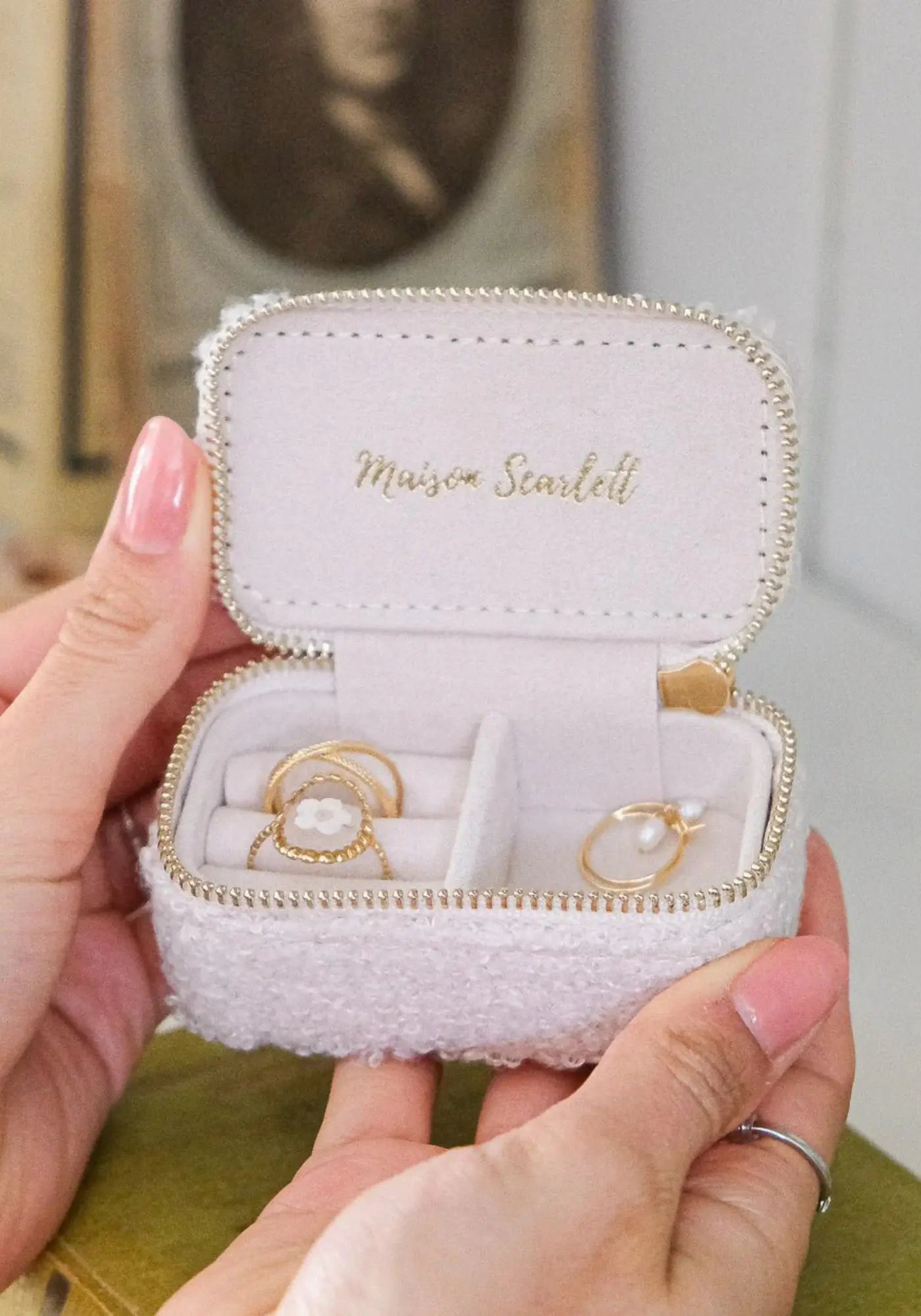 La boite à bijoux Marie teddy blanc de chez Maison Scarlett