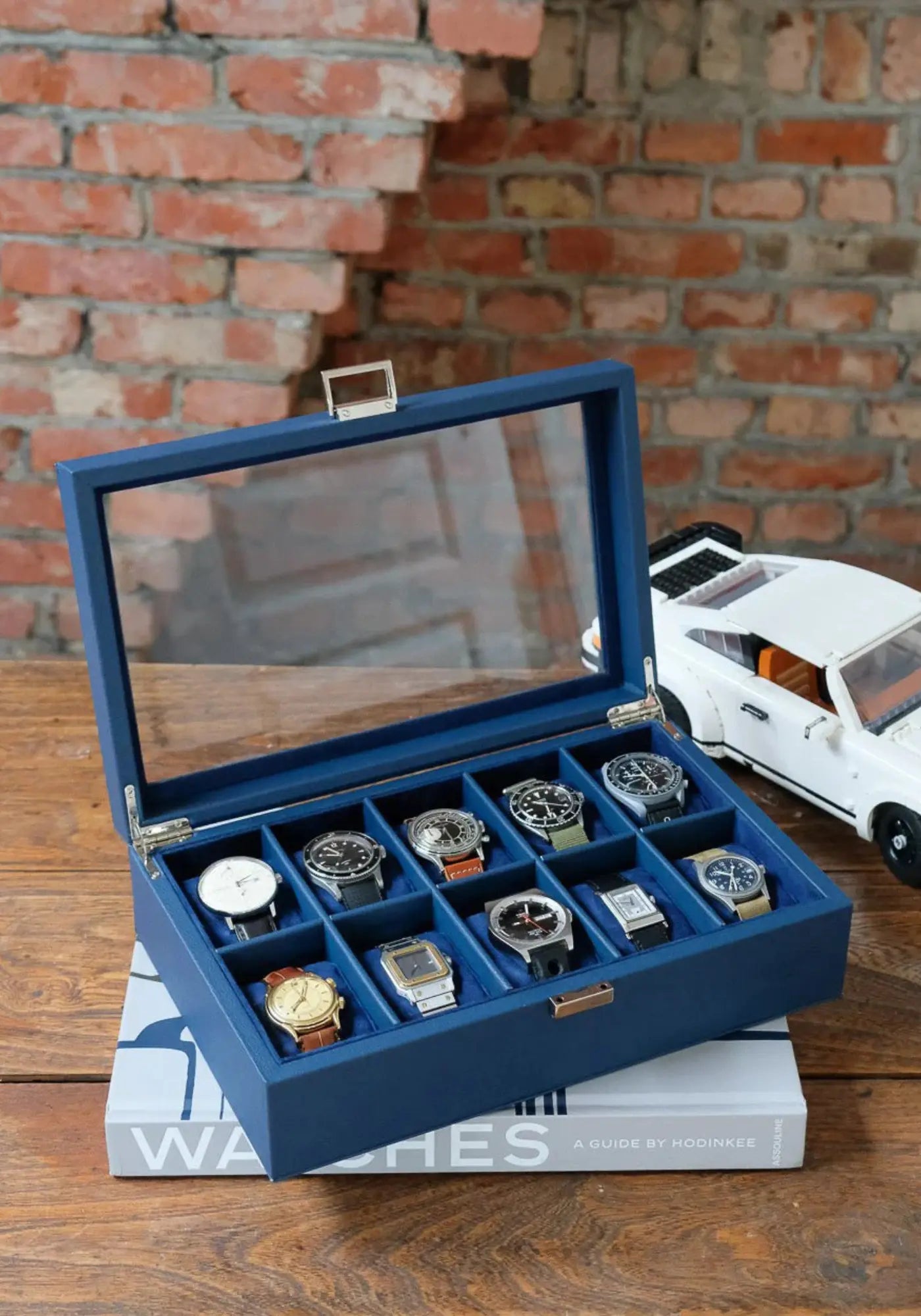 La boite à montres Jean 10 emplacements bleu marine de chez Maison Scarlett