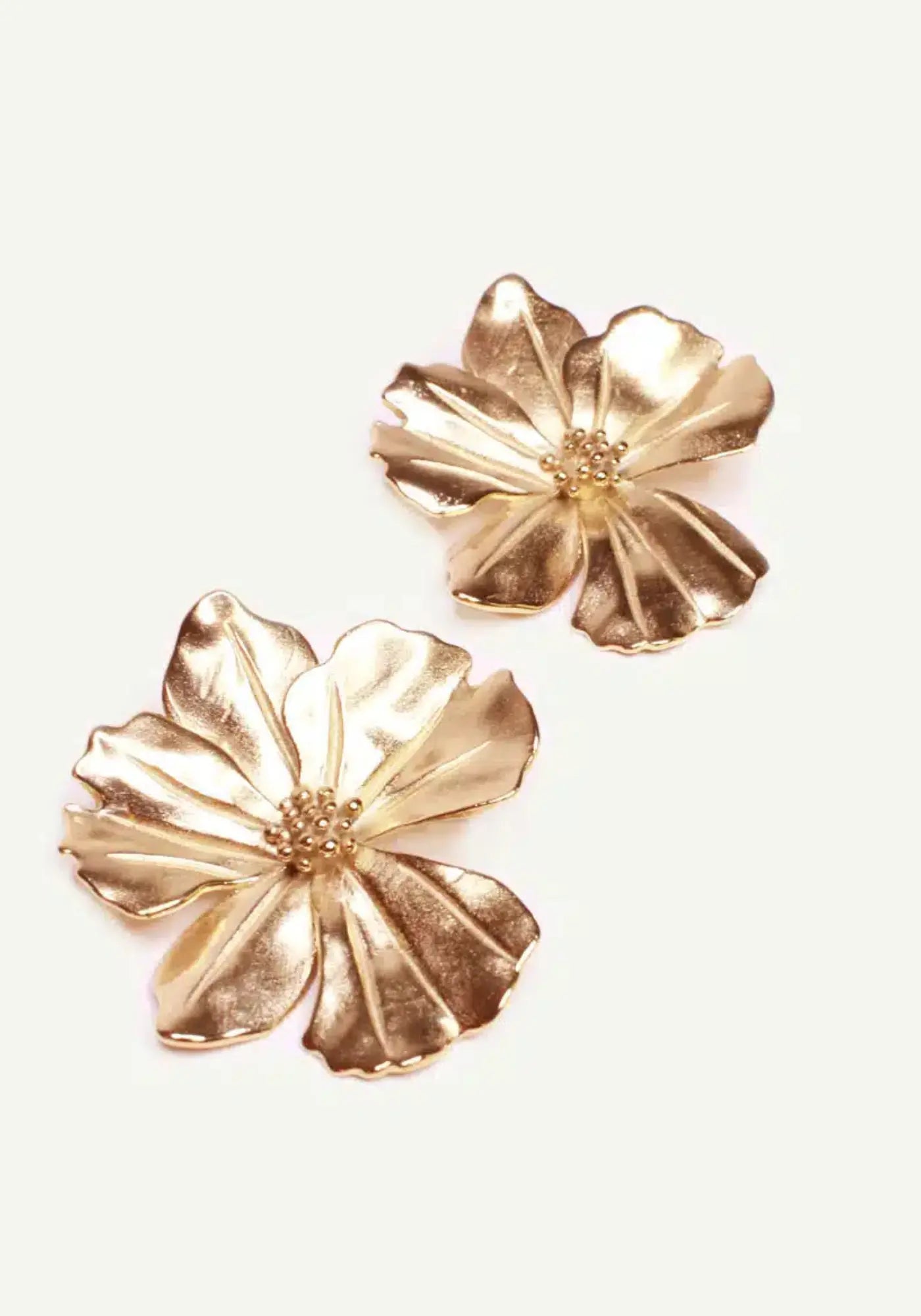 Les boucles d'oreilles Vicky Or de chez Caprice Paris 