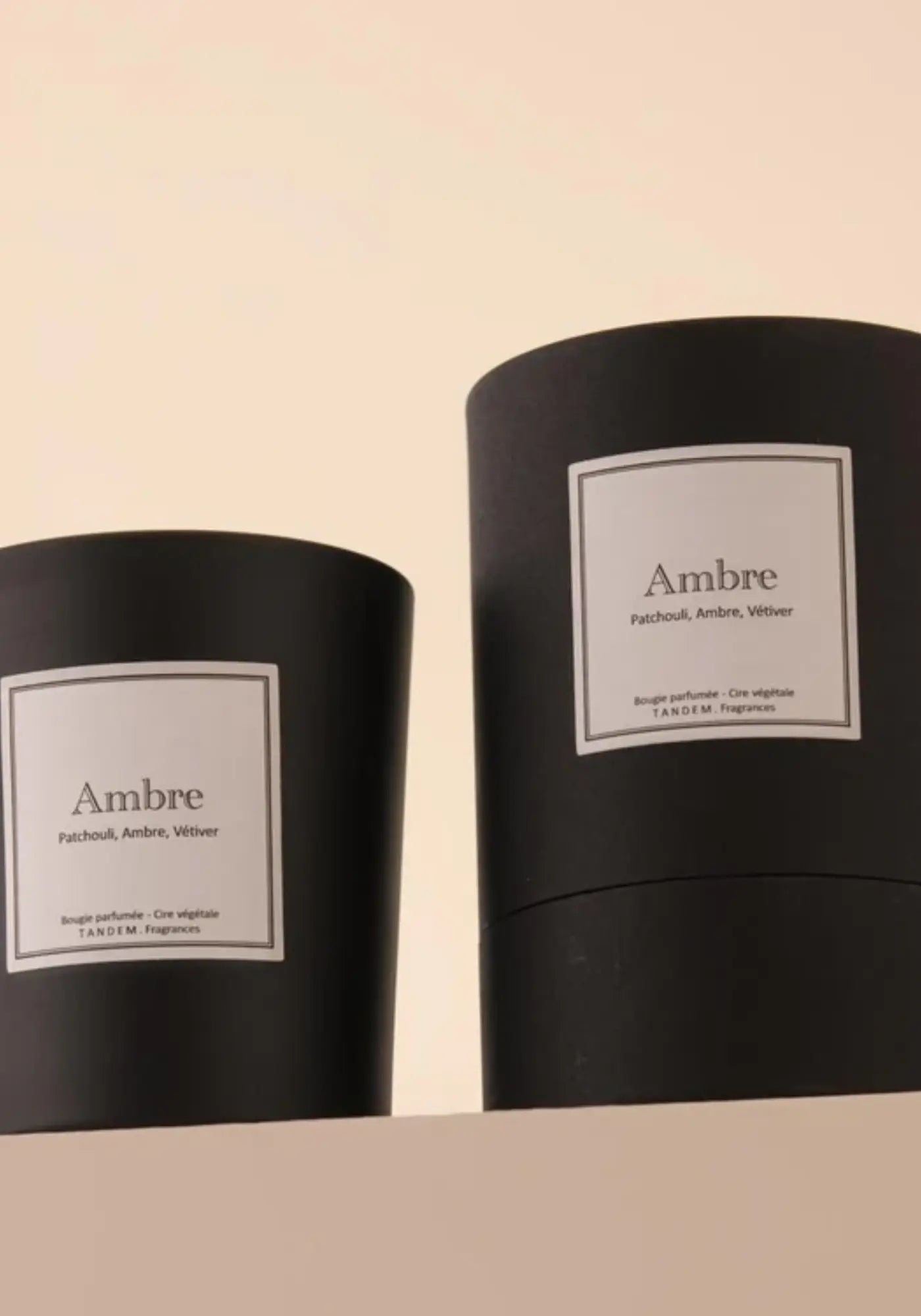 La bougie 180g et la boîte Ambre de chez Tandem Fragrances
