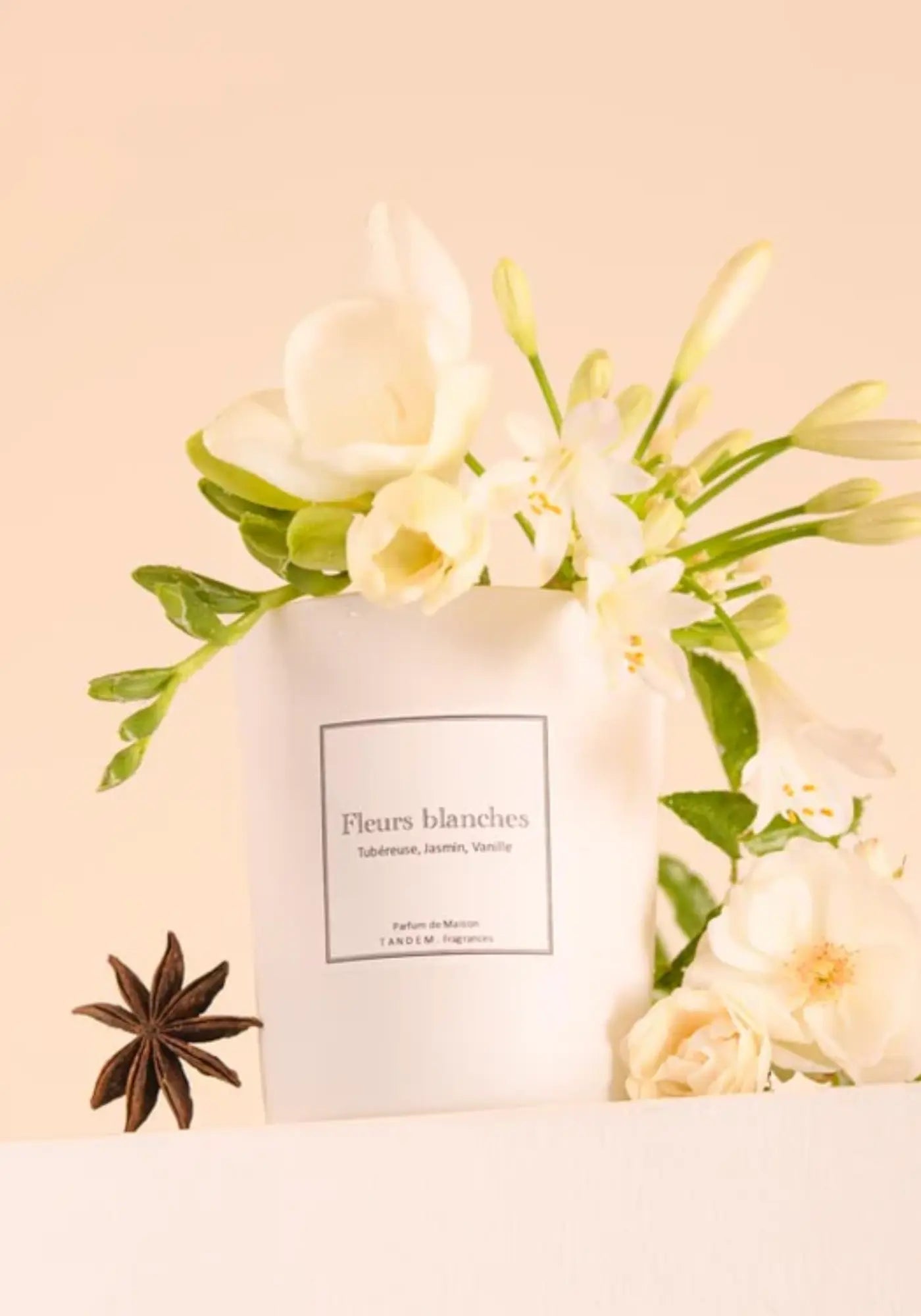 La bougie 180g Fleurs blanches de chez Tandem Fragrances