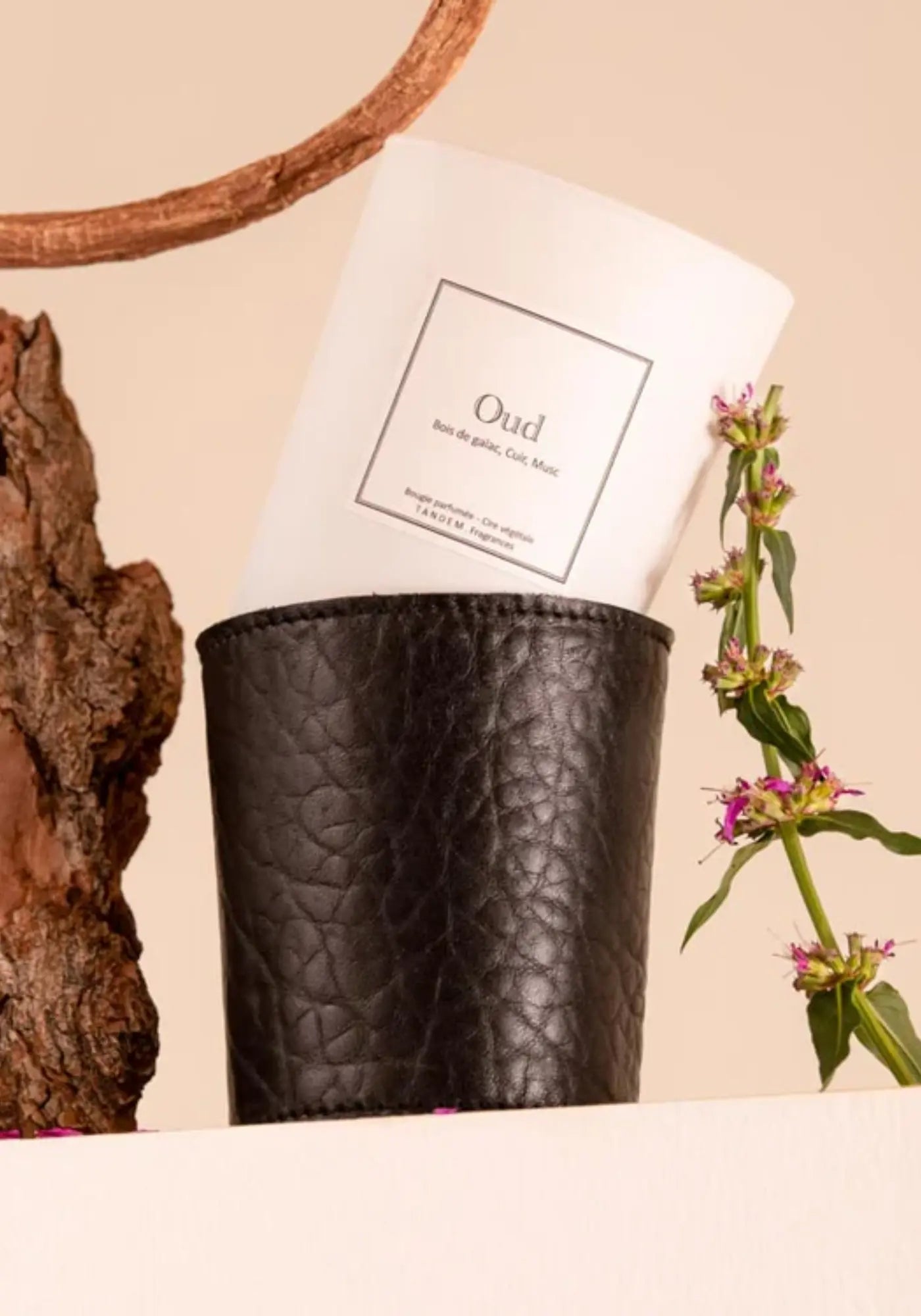 La bougie 180g Oud de chez Tandem Fragrances