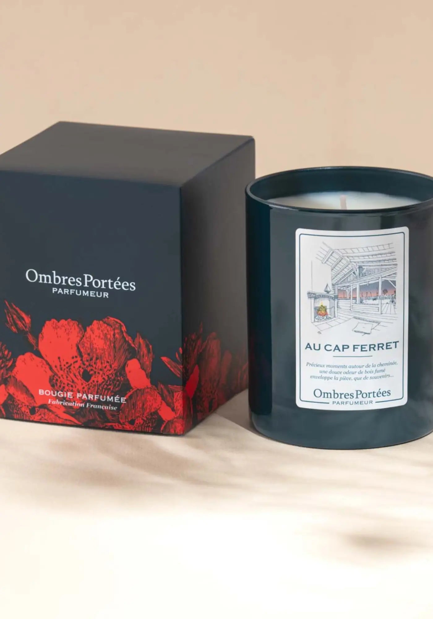 Le packaging de la bougie parfumée Bordelaise Au Cap Ferret de chez Ombres Portées