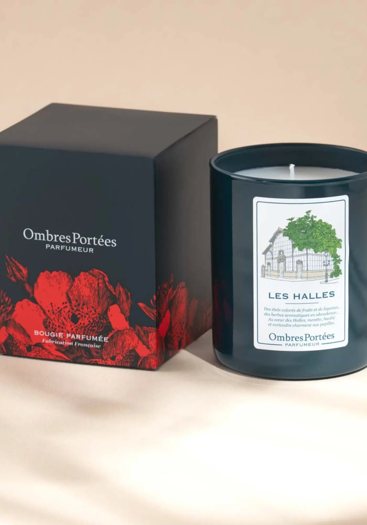 Le packaging de la bougie parfumée Lyonnaise Les Halles de chez Ombres Portées