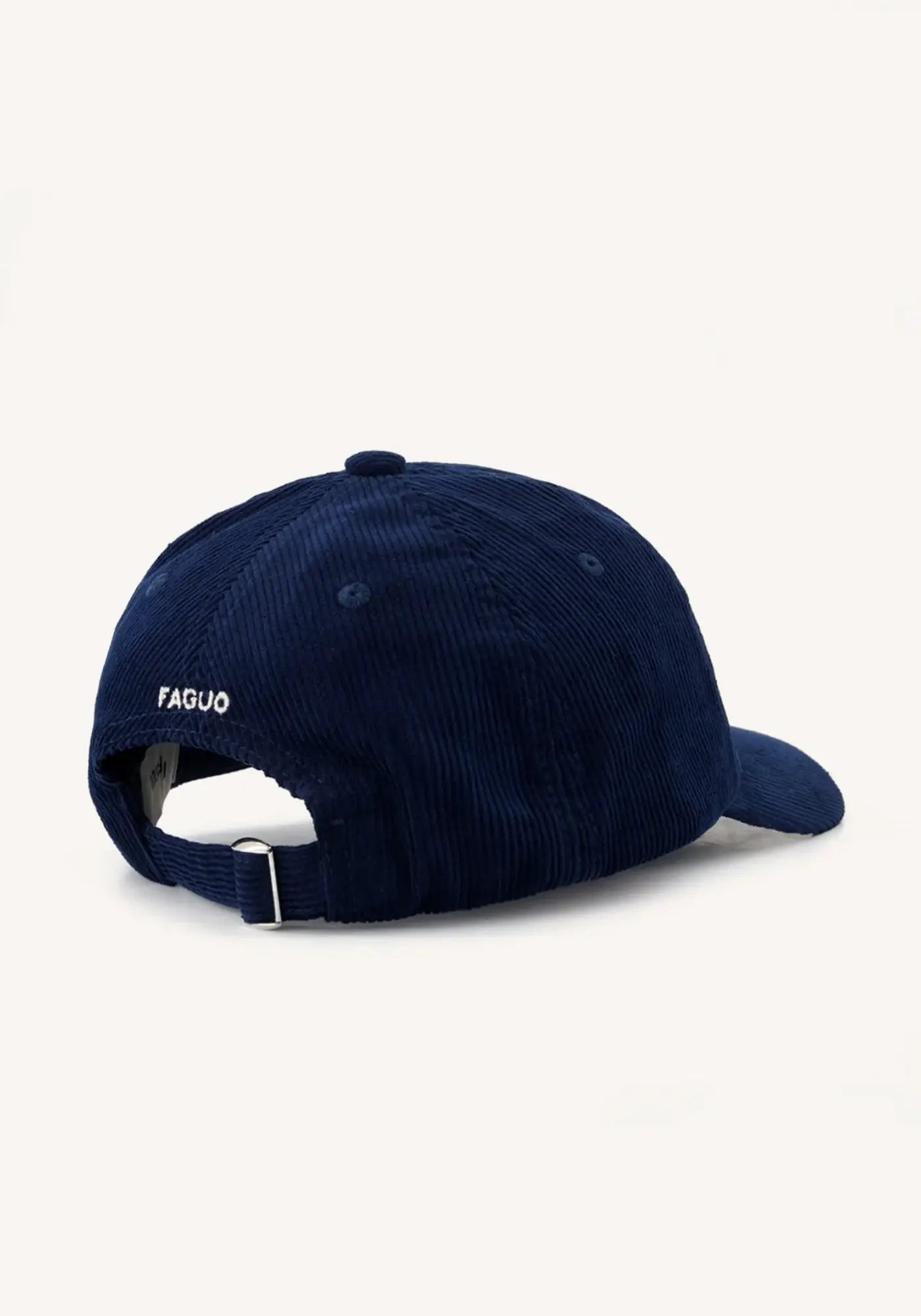 La casquette bleu de chez Faguo