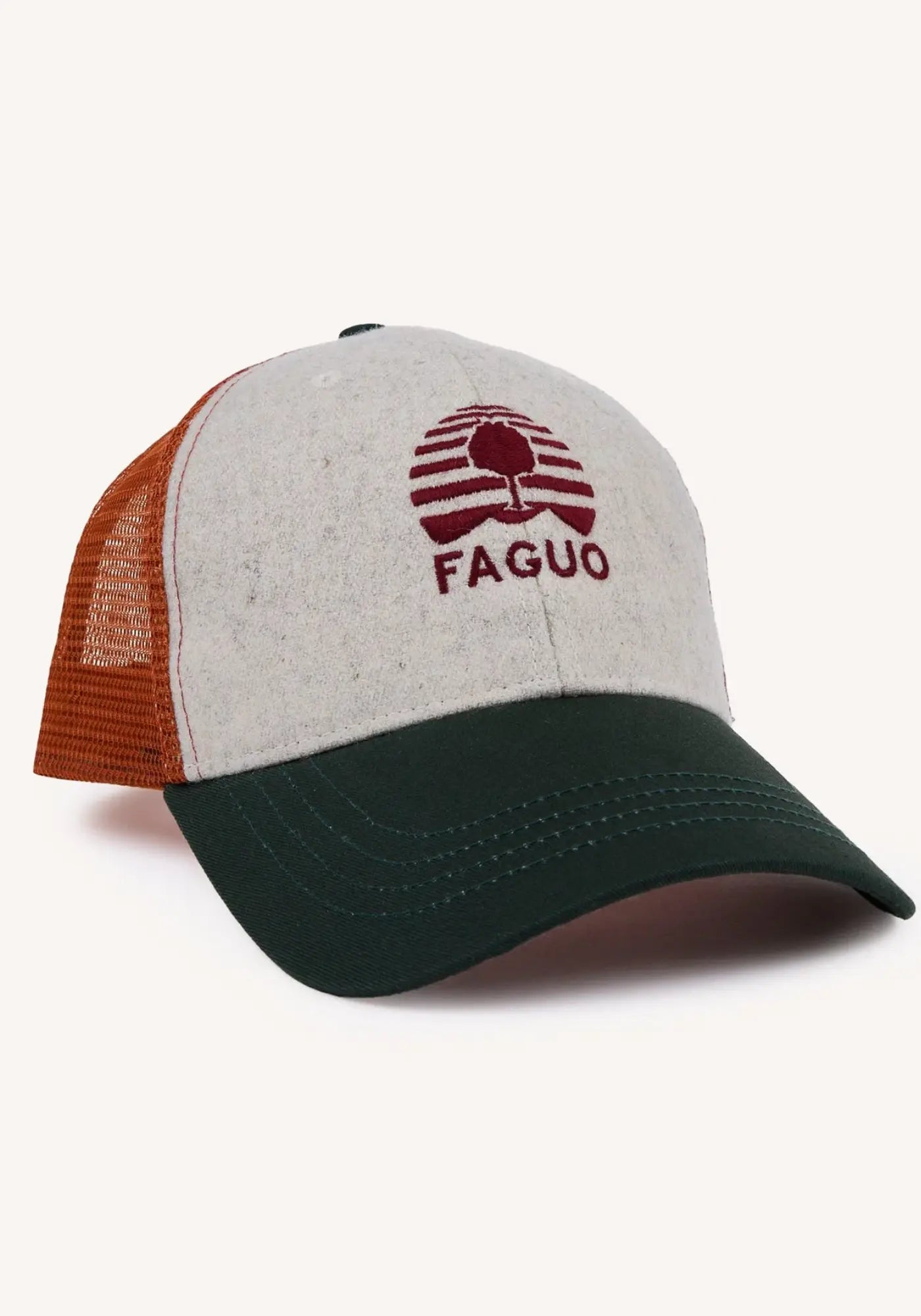 La casquette trucker vert et orange de chez Faguo