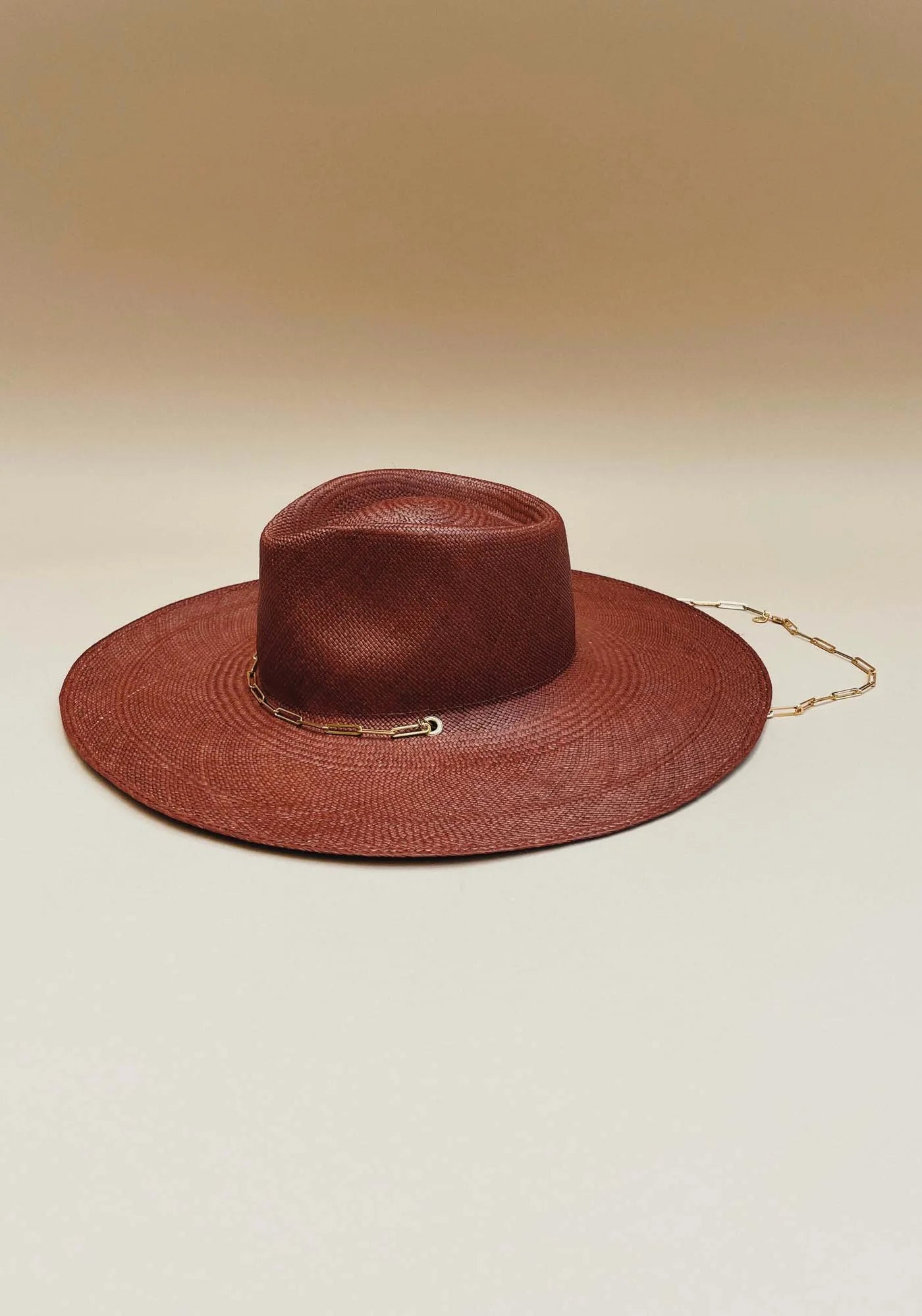 Le chapeau de paille avec chaîne Livy Junior auburn pour femme de chez Van Palma
