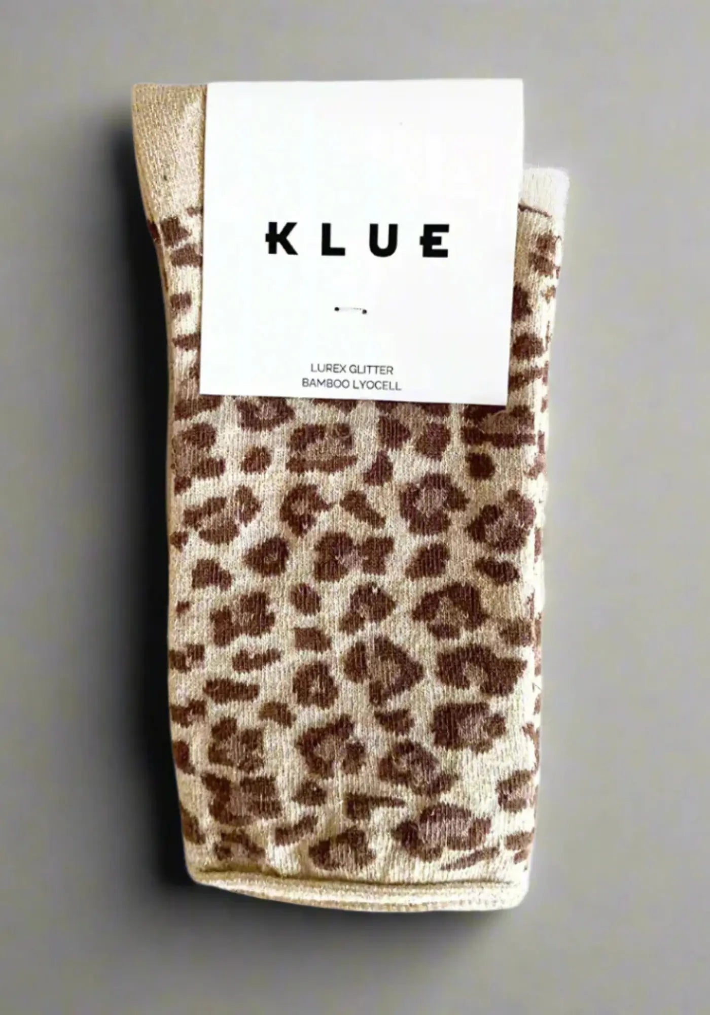 Les chaussettes lurex beige léopard de chez Klue