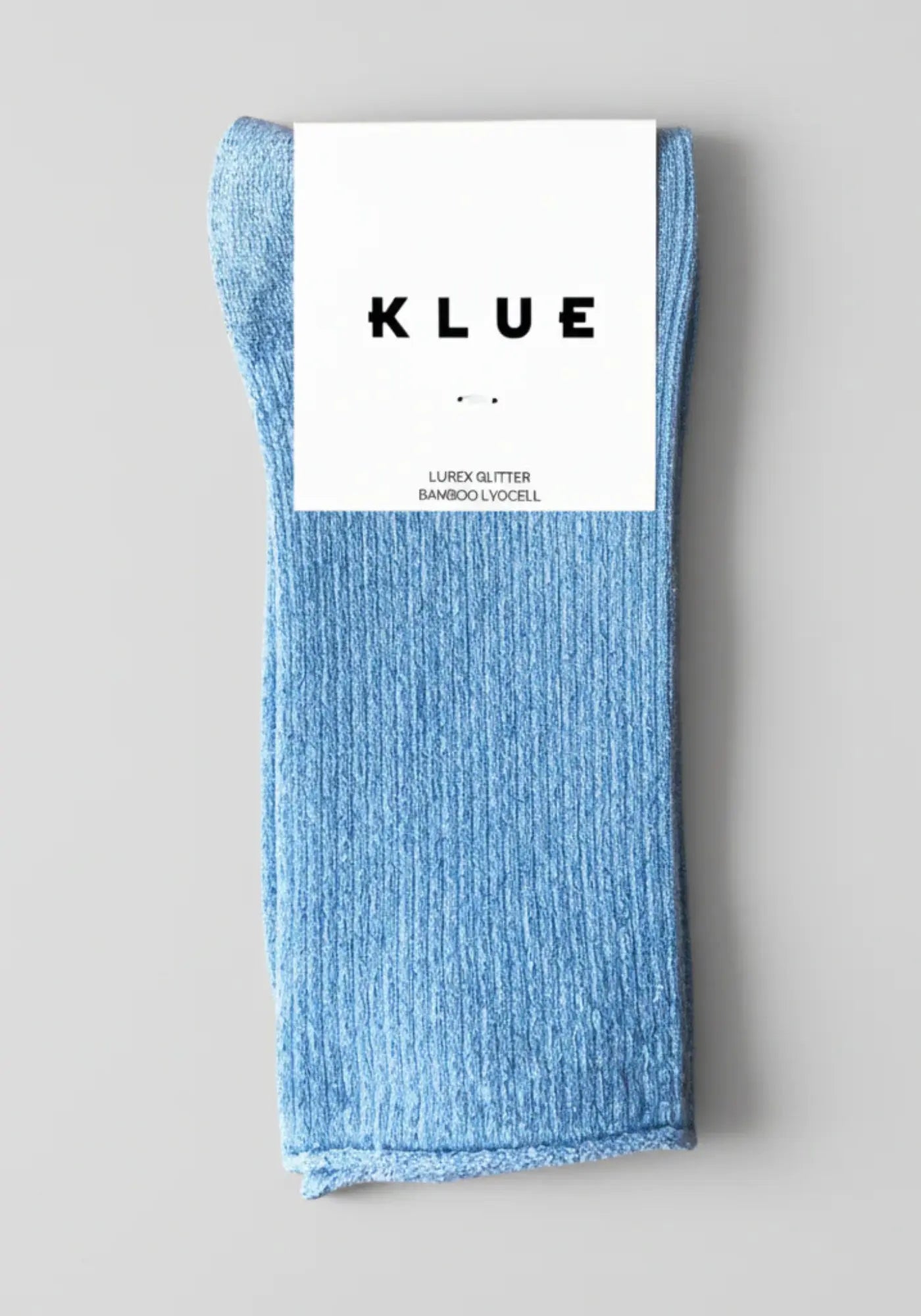 Les chaussettes lurex bleu clair de chez Klue
