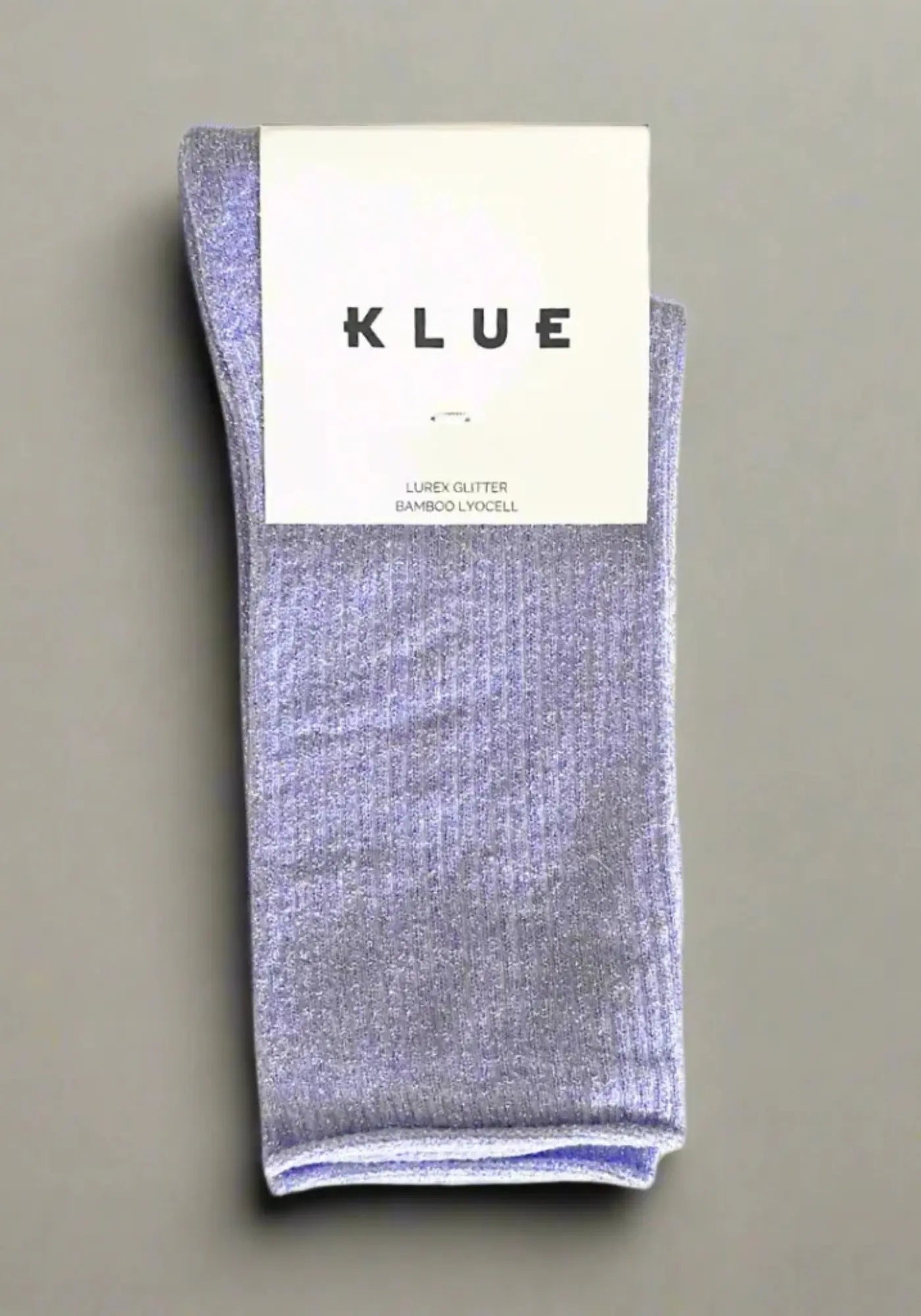 Les chaussettes lurex lilas de chez Klue