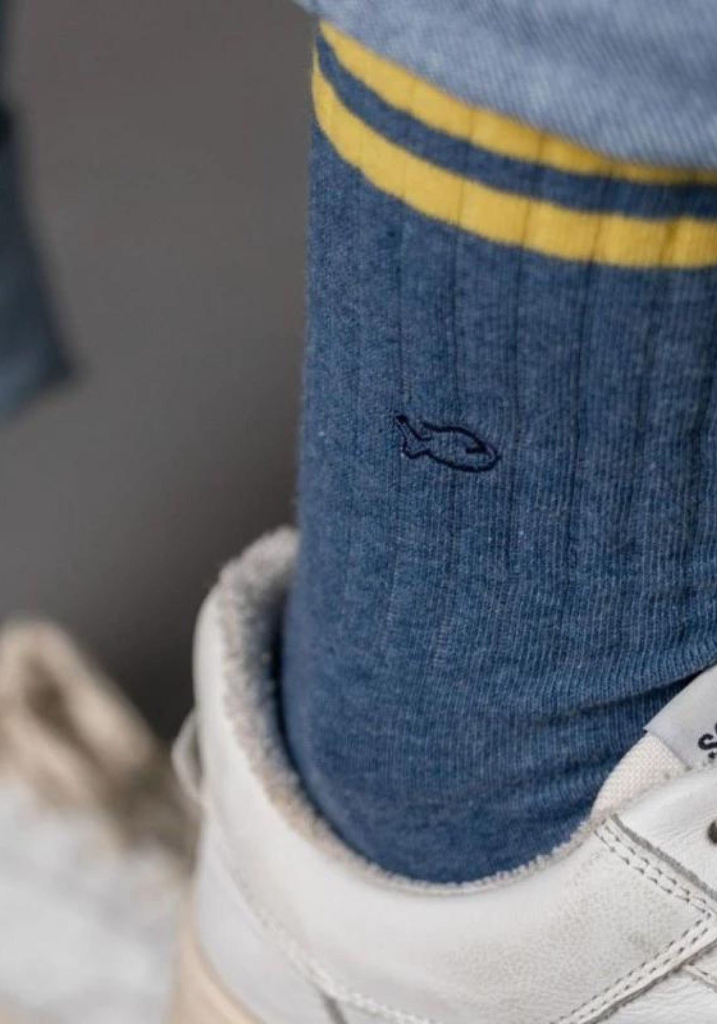 Zoom sur le logo Billybelt des chaussettes pour homme La Rétro bleu chiné