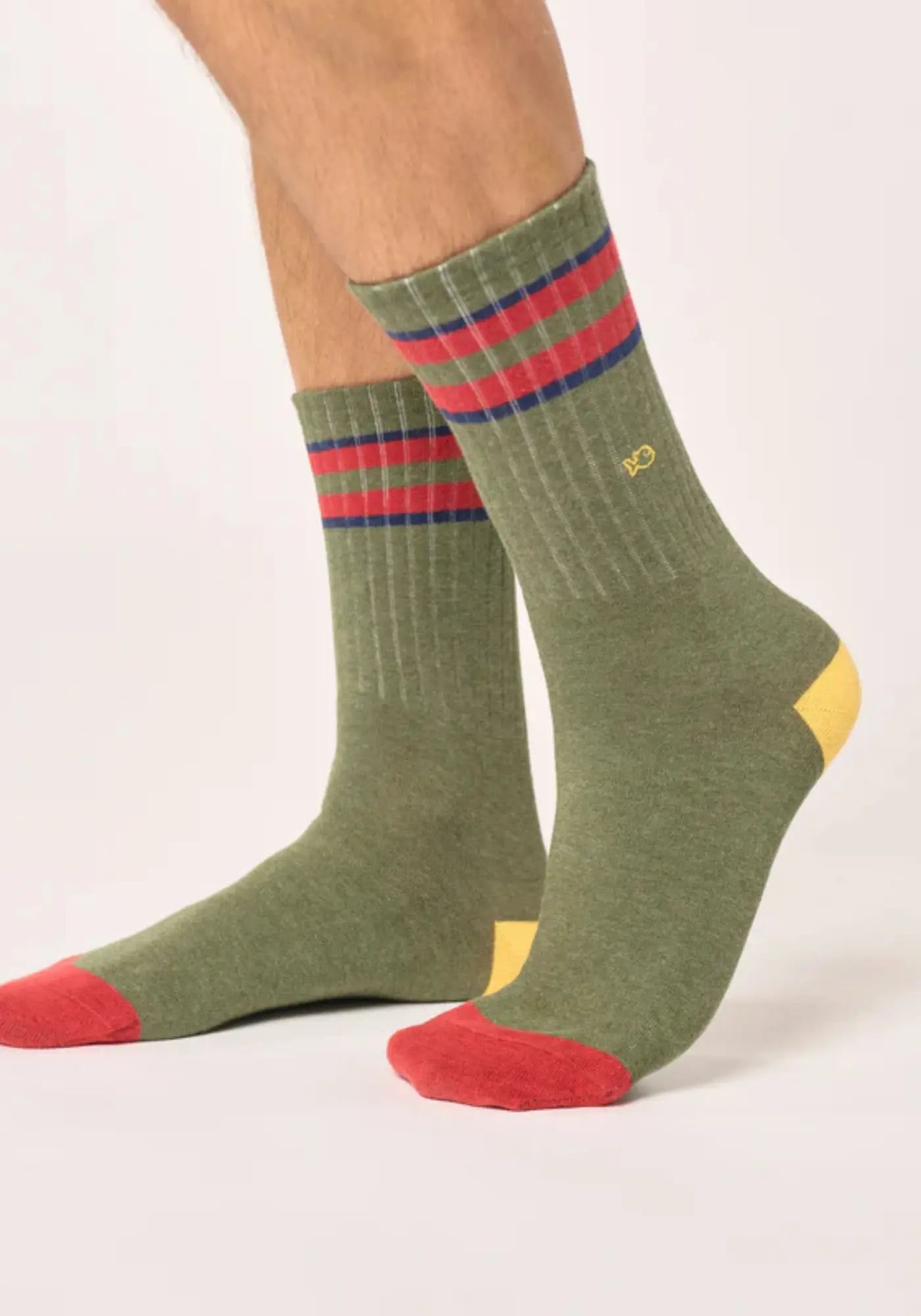 Les chaussettes pour homme la rétro kaki rayé rouge et bleu de chez Billybelt