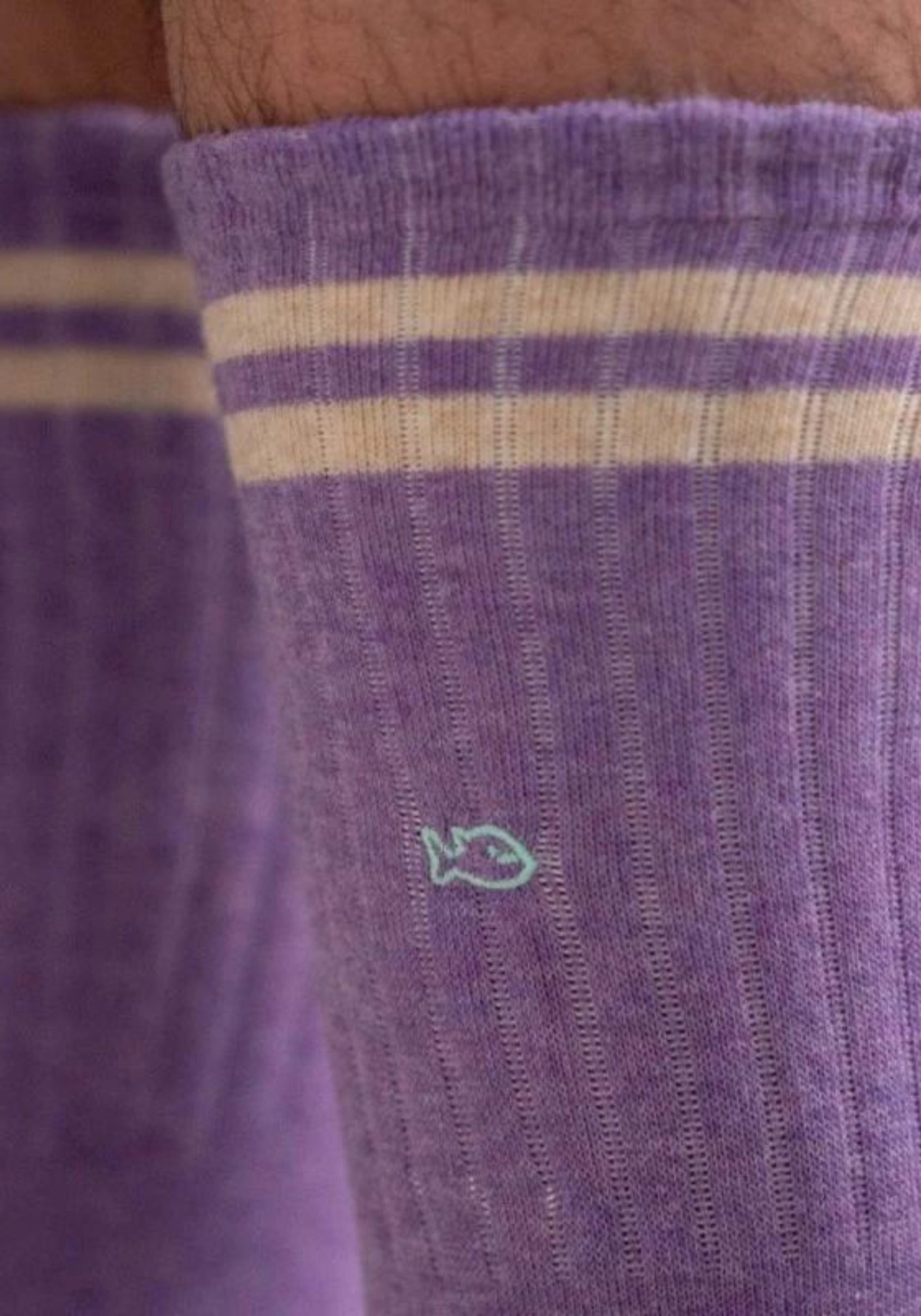 Zoom sur le logo Billybelt des chaussettes pour homme La Rétro violet chiné
