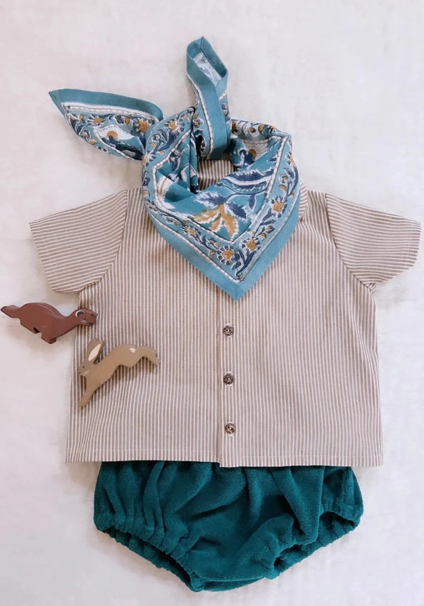 Le foulard delhi kids 50cm celadon de chez So Family