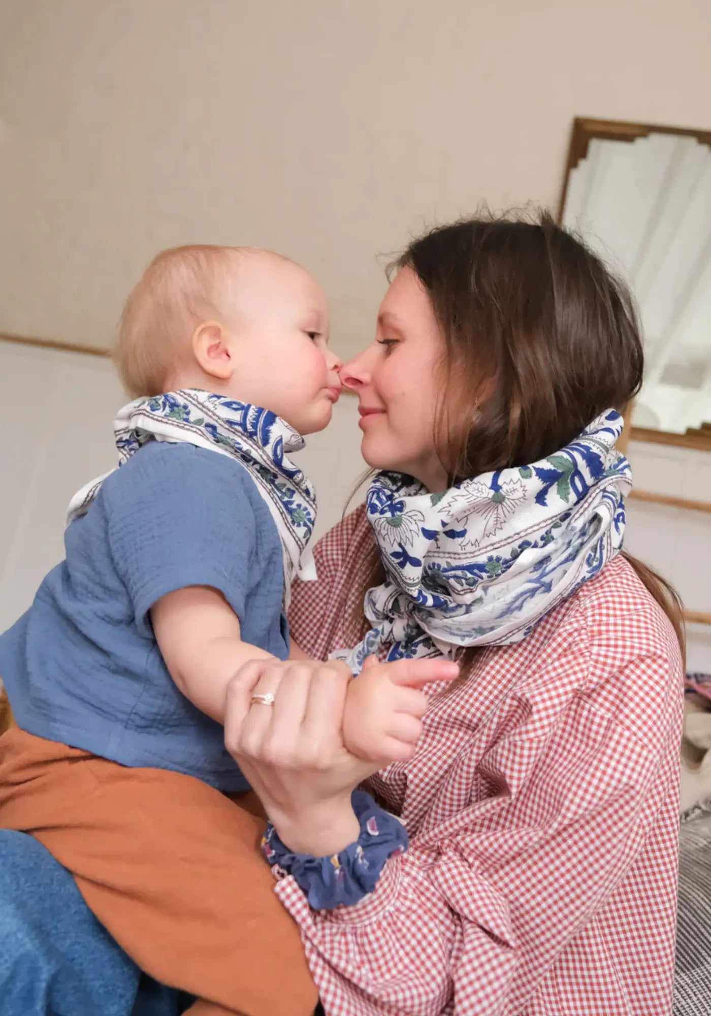 Le foulard delhi kids 50cm klein de chez So Family