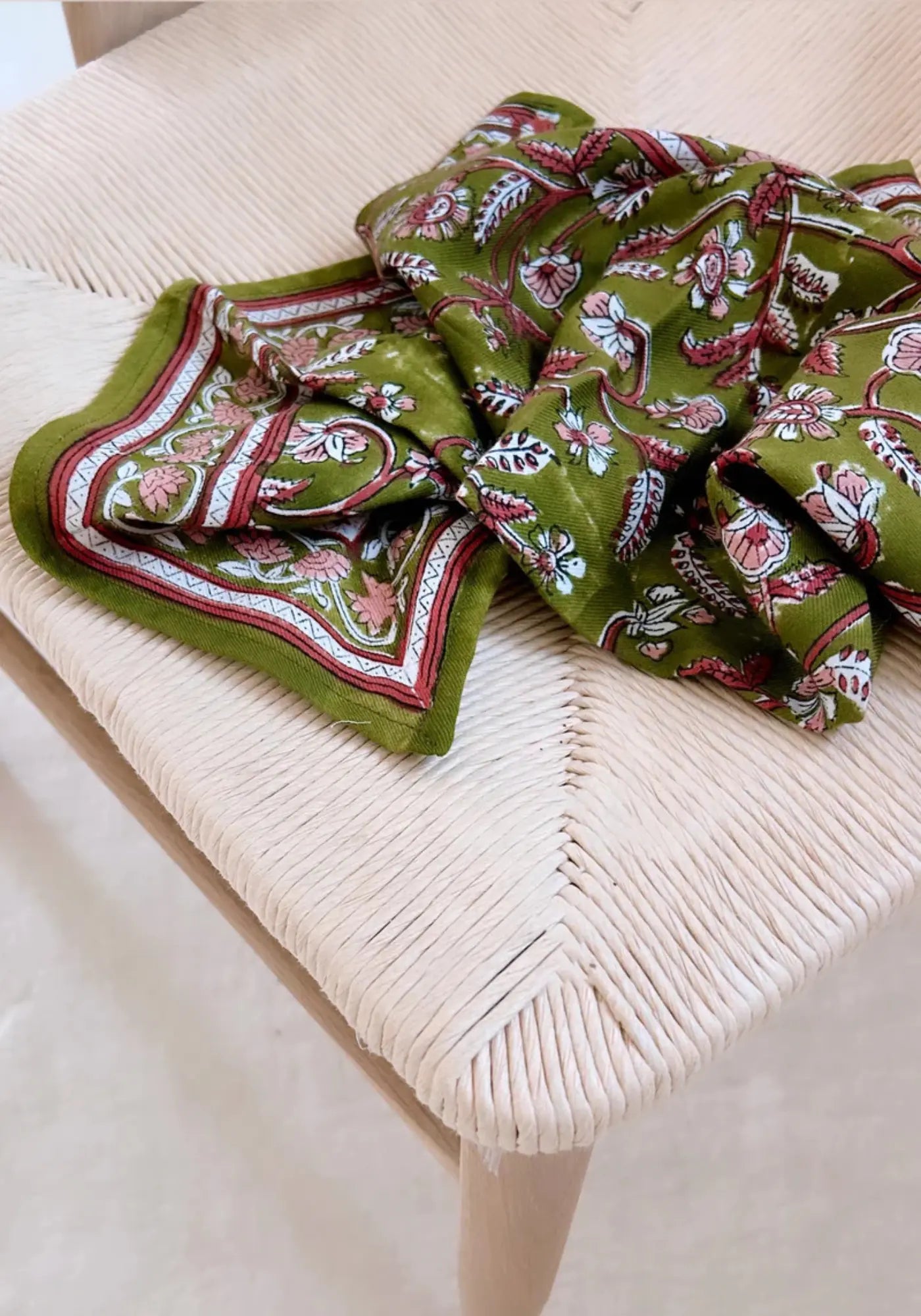 Le foulard delhi kids 50cm menthe de chez So Family
