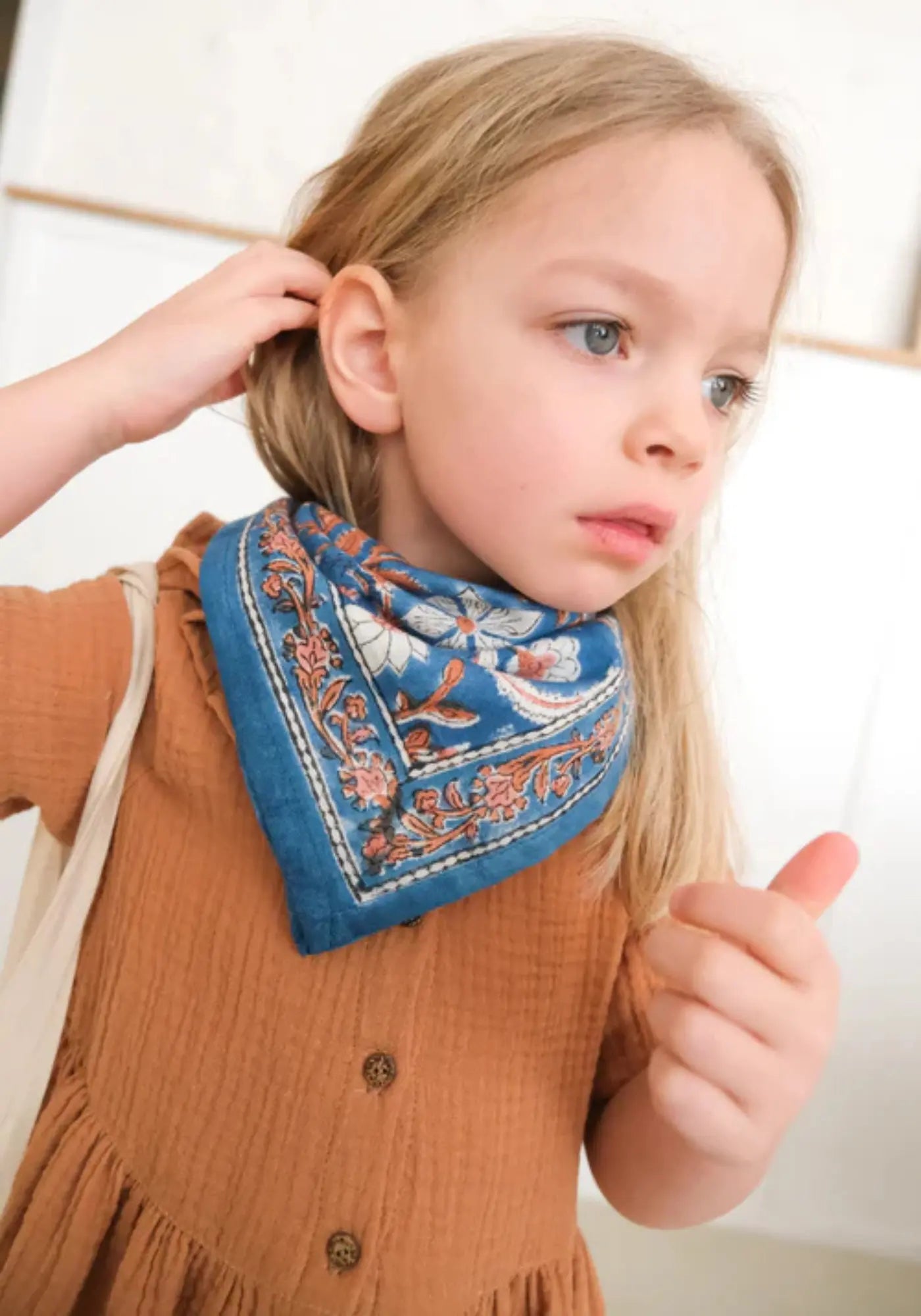 Le foulard delhi kids 50cm orage de chez So Family