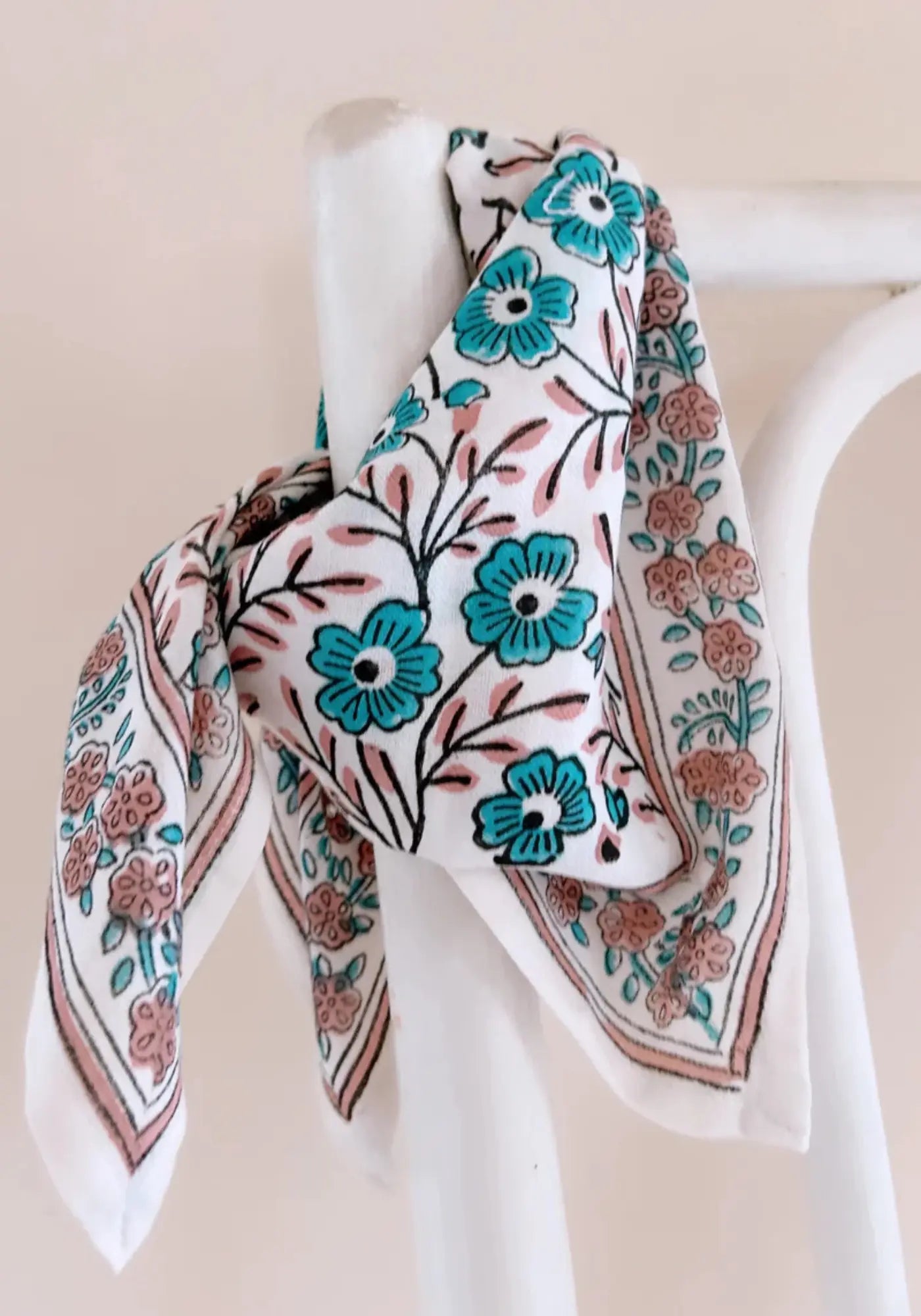 Le foulard selhi mum 100cm aqua de chez So Family