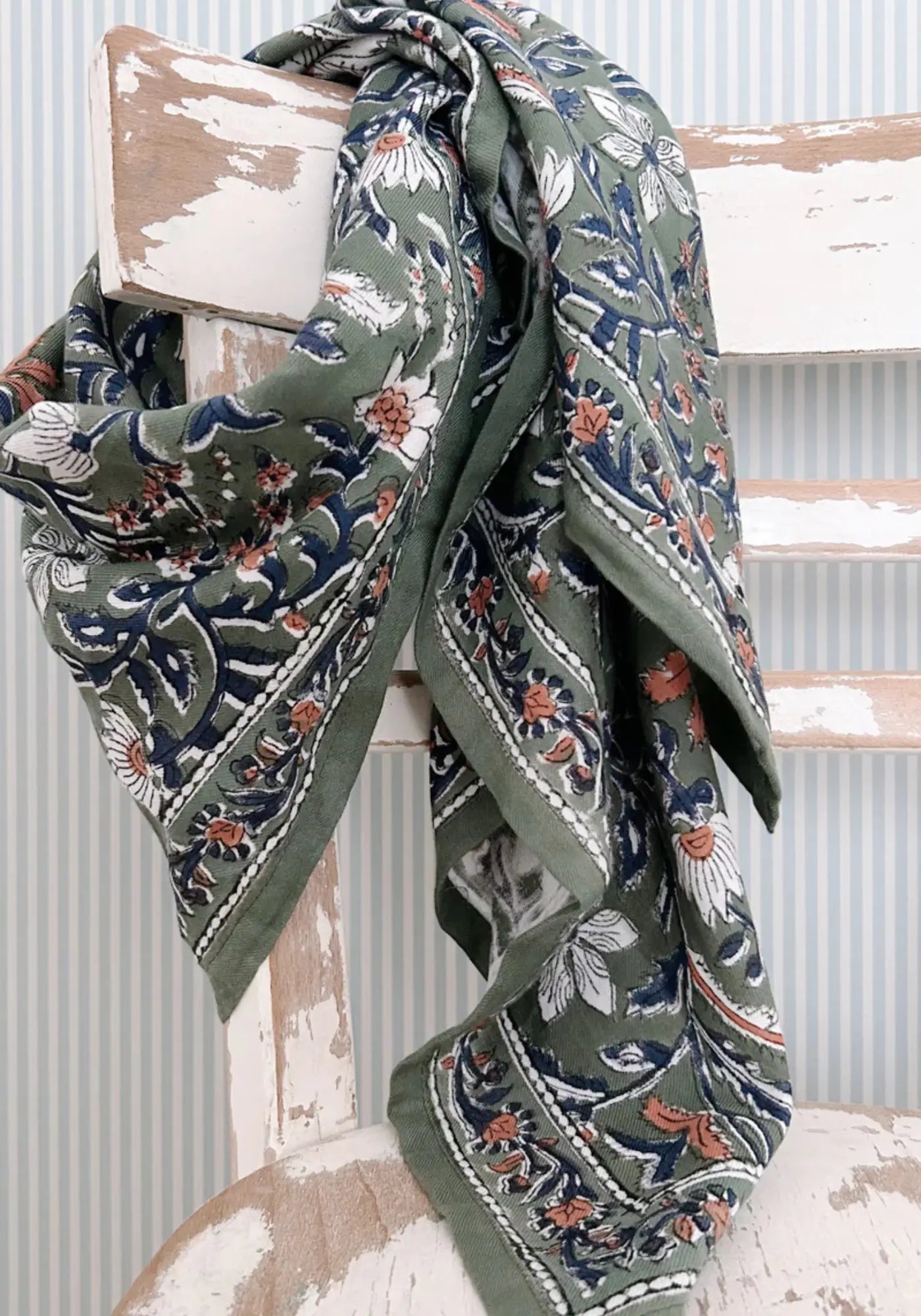 Le foulard delhi mum 100cm brousse de chez So Family