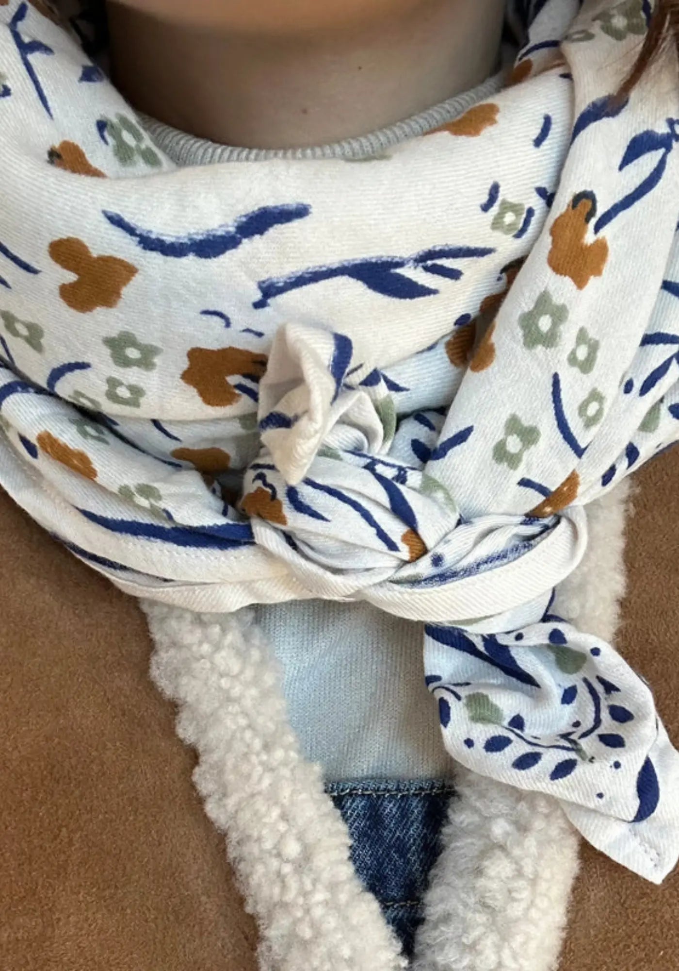 Le foulard delhi mum 100cm iris pomme de chez So Family