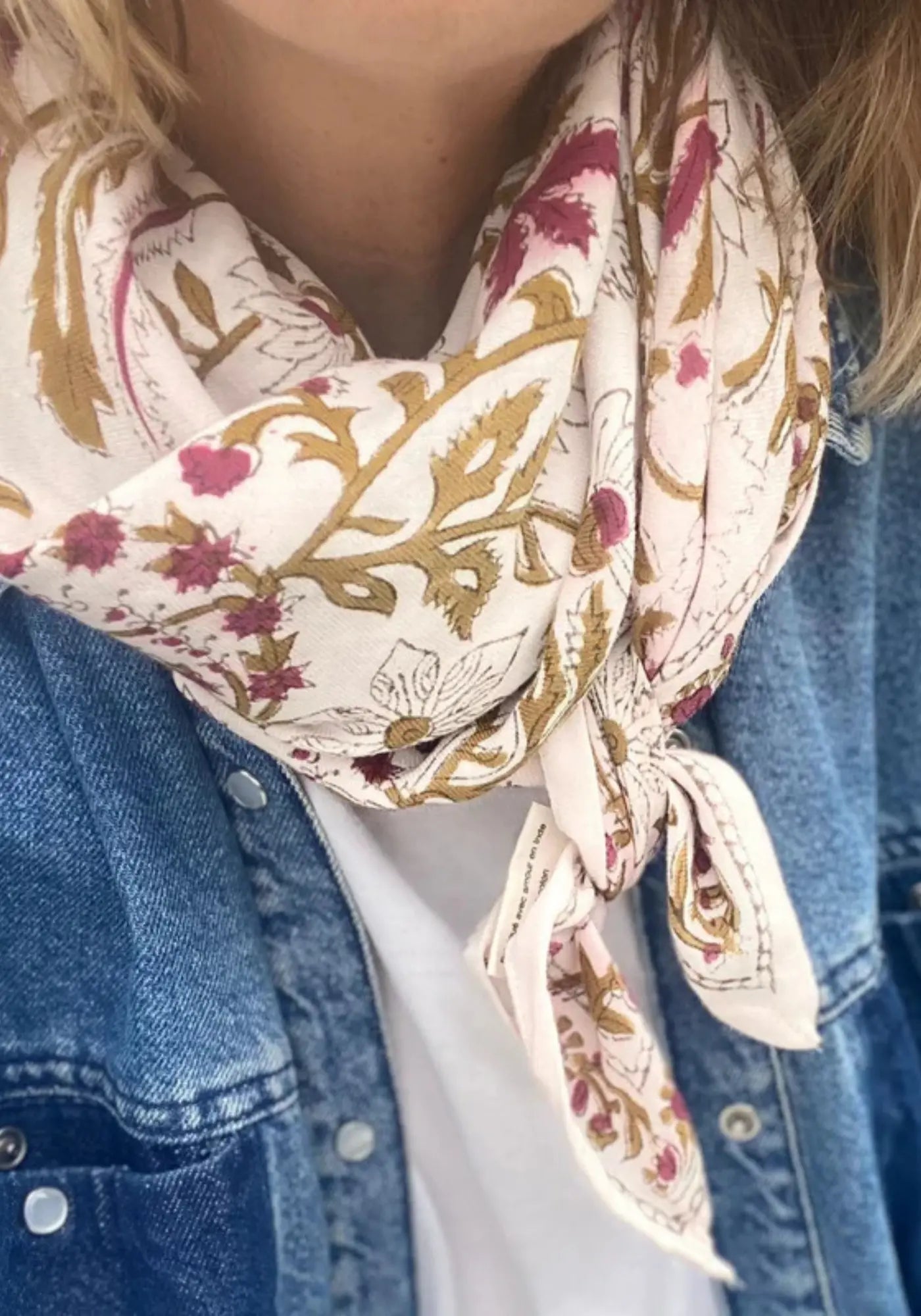 Le foulard delhi mum 100cm nude de chez So Family