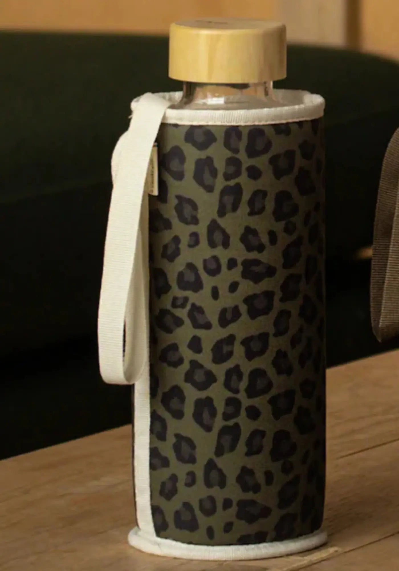 La gourde chopette 90 Léopard Kaki Écru de chez Little Pots