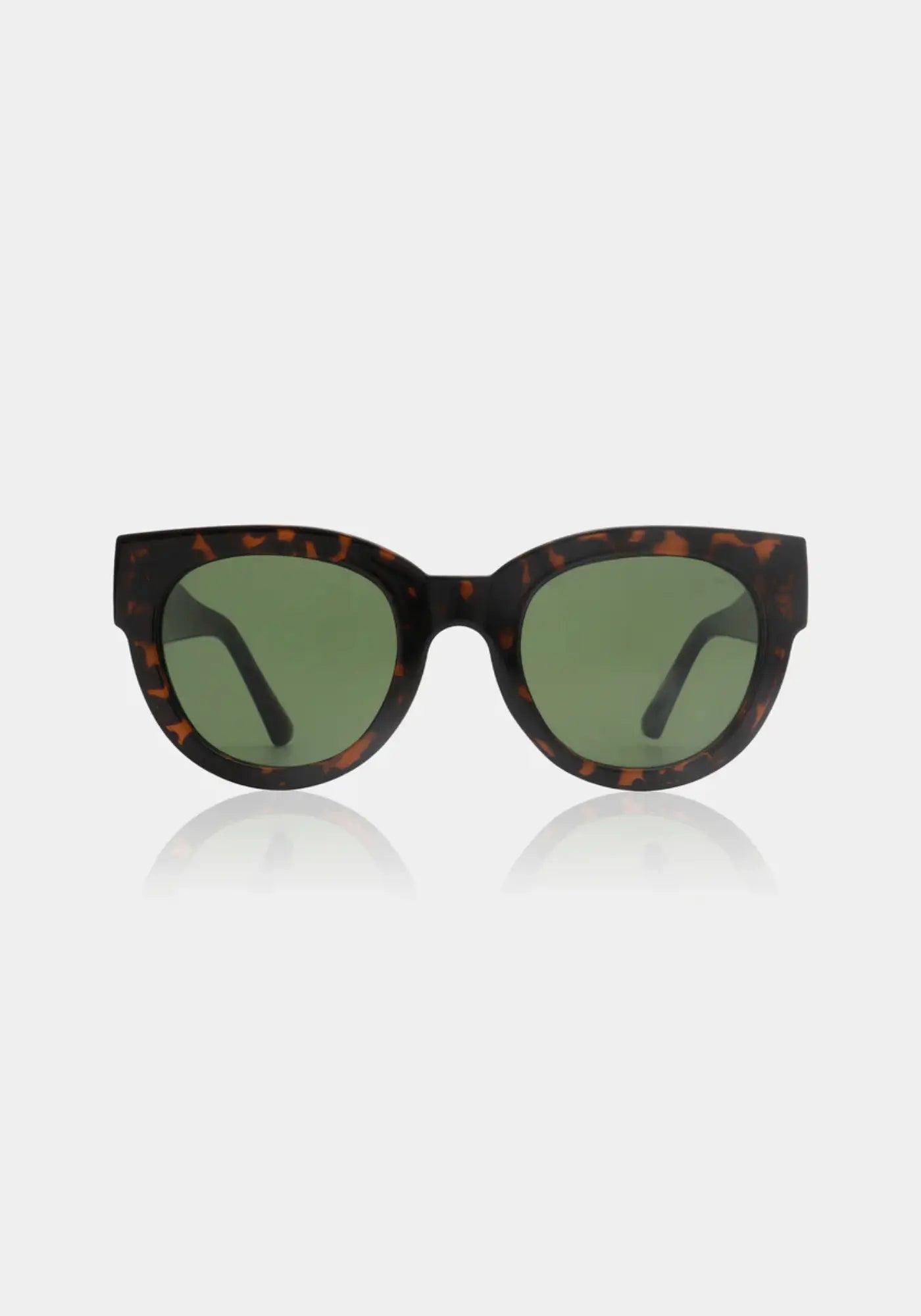 Les lunettes de soleil Lilly demi tortoise de chez A.kjaerbede