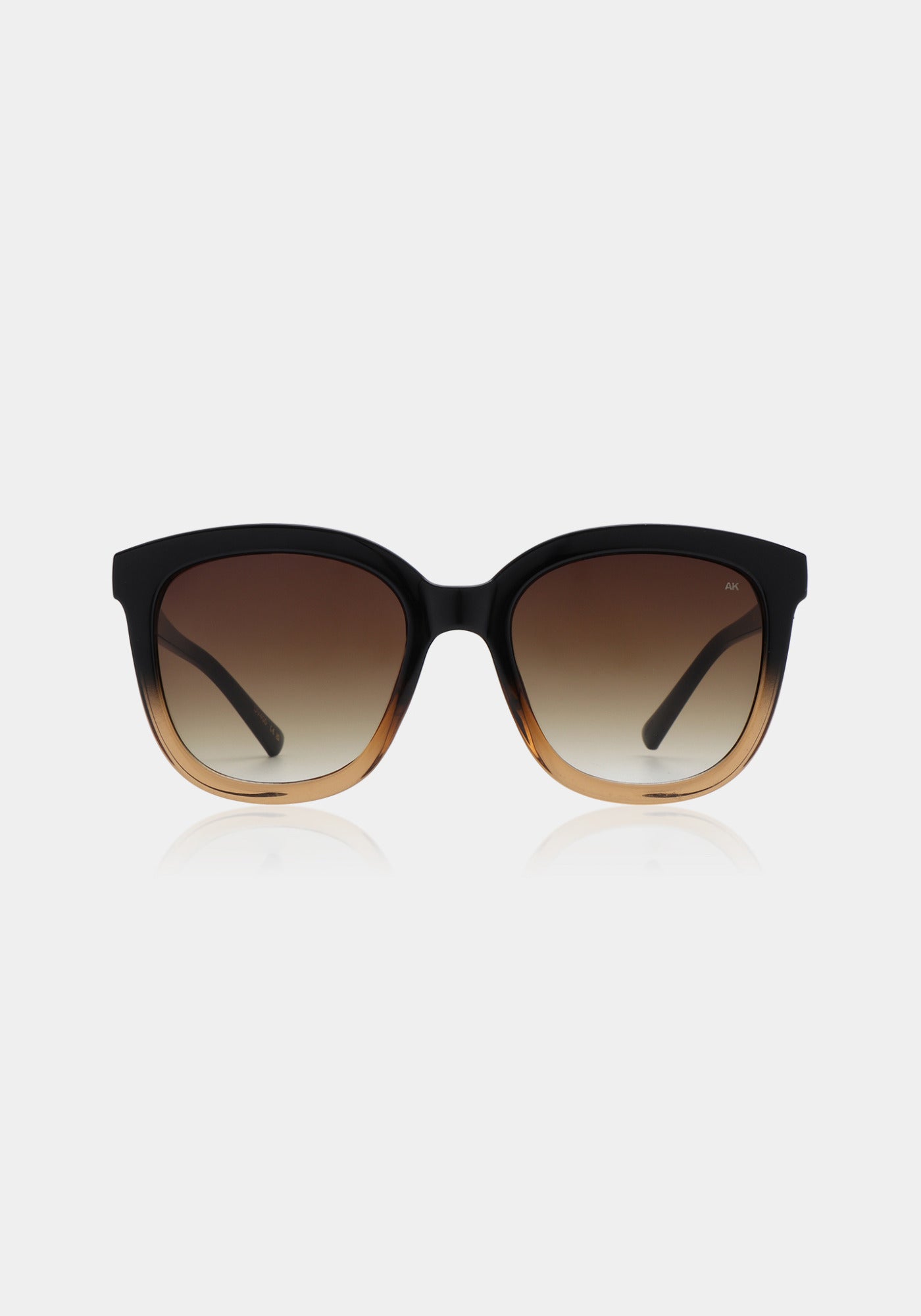 Les lunettes de soleil Billy black brown transparent de chez A.Kjaerbede