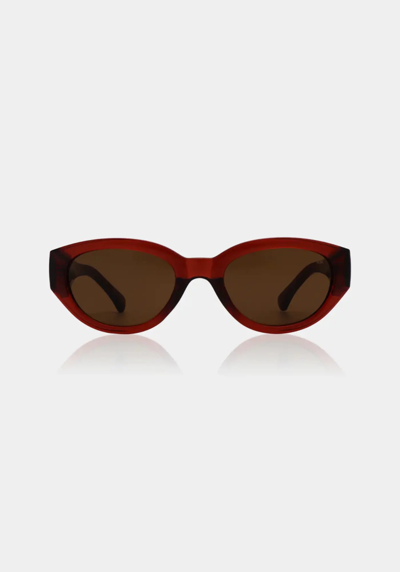 Les lunettes de soleil Winnie Brown  de chez A.Kjaerbede