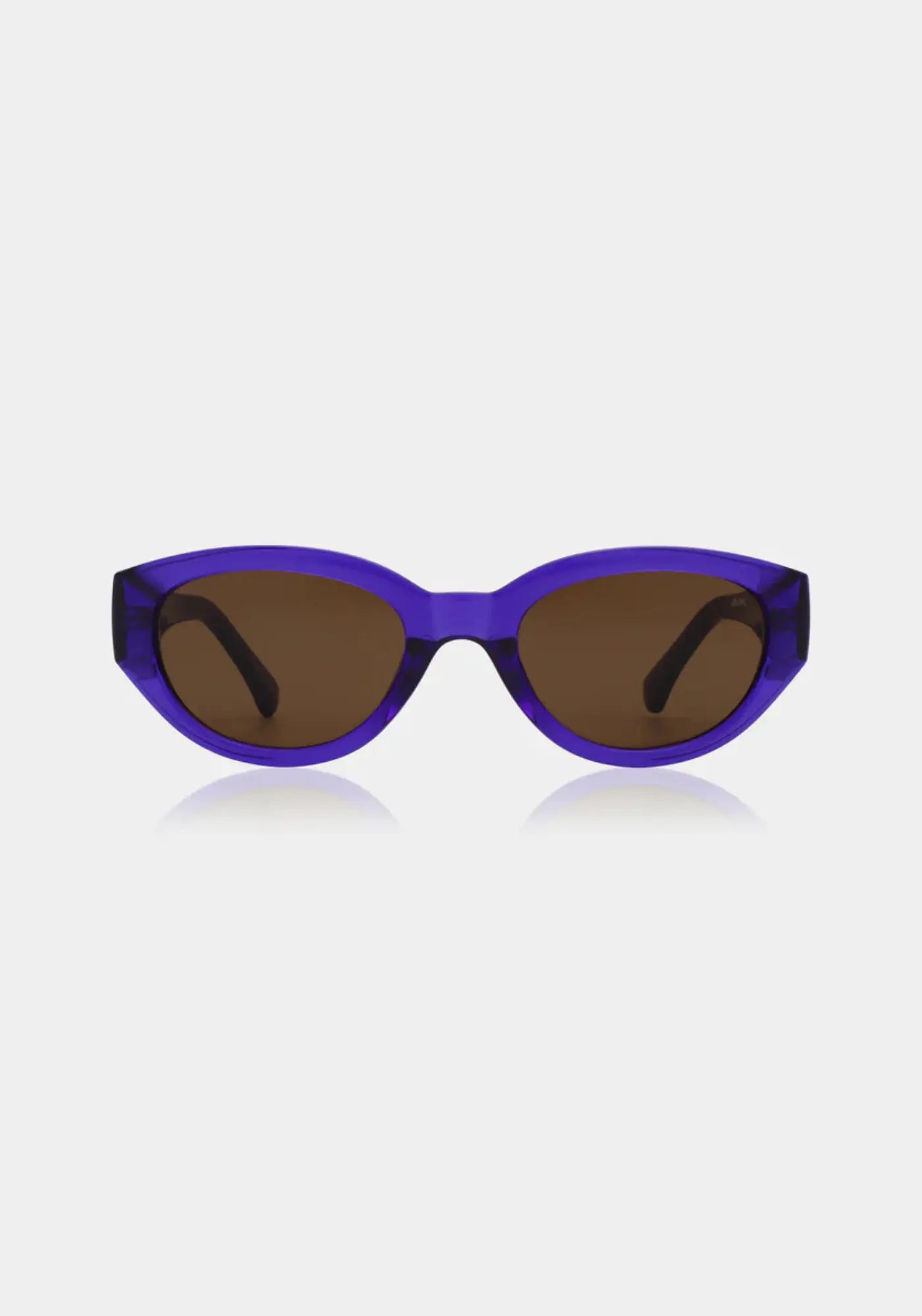 Les lunettes de soleil Winnie Purple transparent de chez A.Kjaerbede