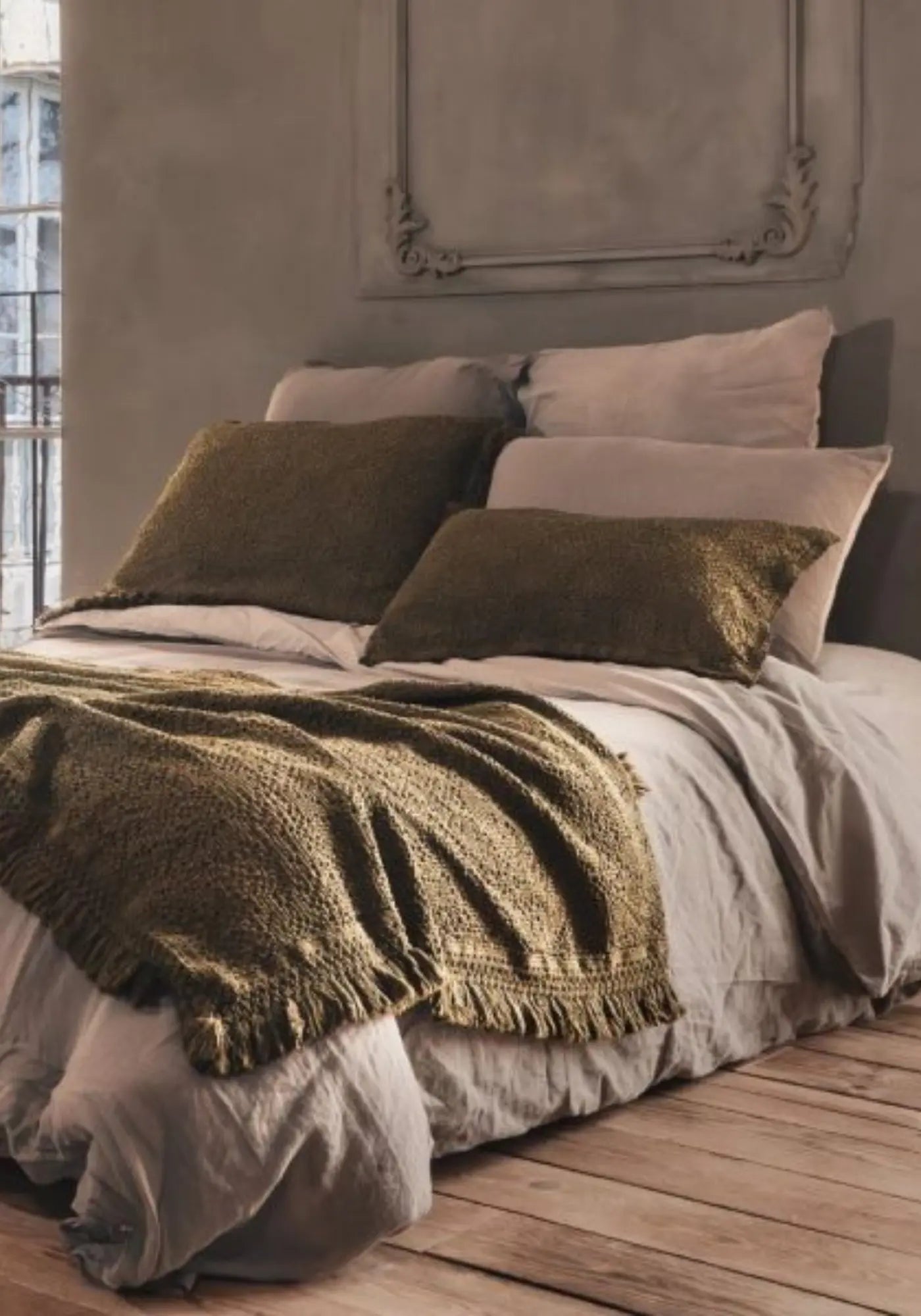 Le plaid flirt 130 x 200 cm bronze de chez Bed and Philosophy 