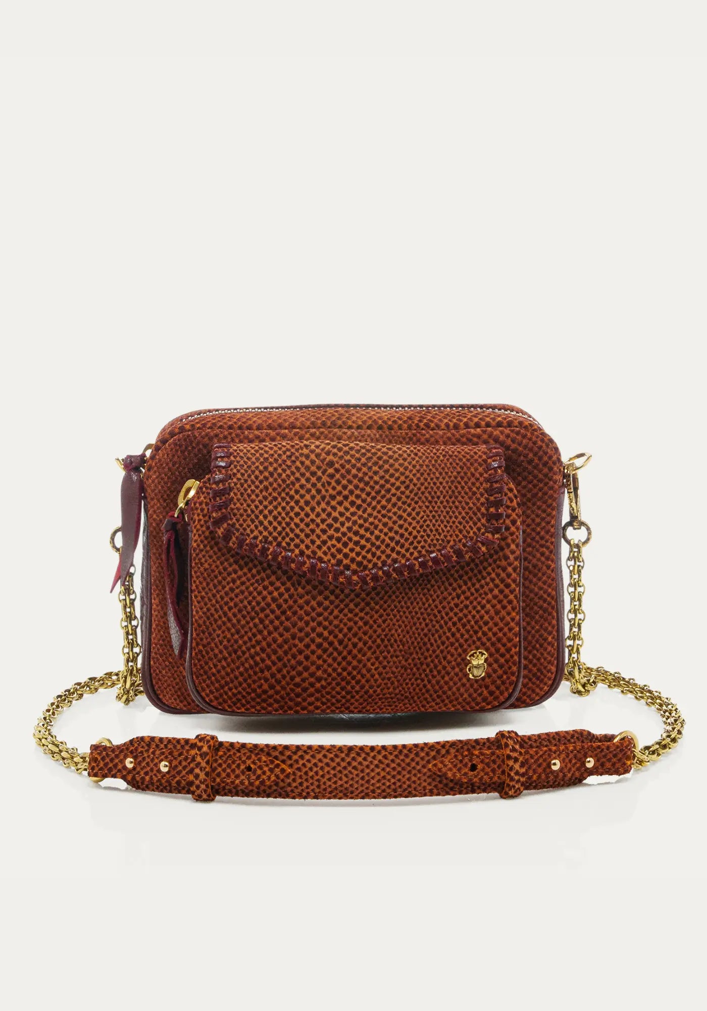 Le sac charly veau velours sekhmet de chez Claris Virot 